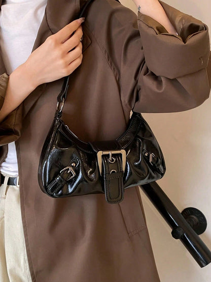 1pc Women's Vintage Style Motorcycle Bag, Made Of Soft Leather, With Rivet Decoration, Buckle Design, Pleated Body, Cloud-Shaped. This Bag Is Suitable For Work, Commuting, Dating Or Attending Parties.