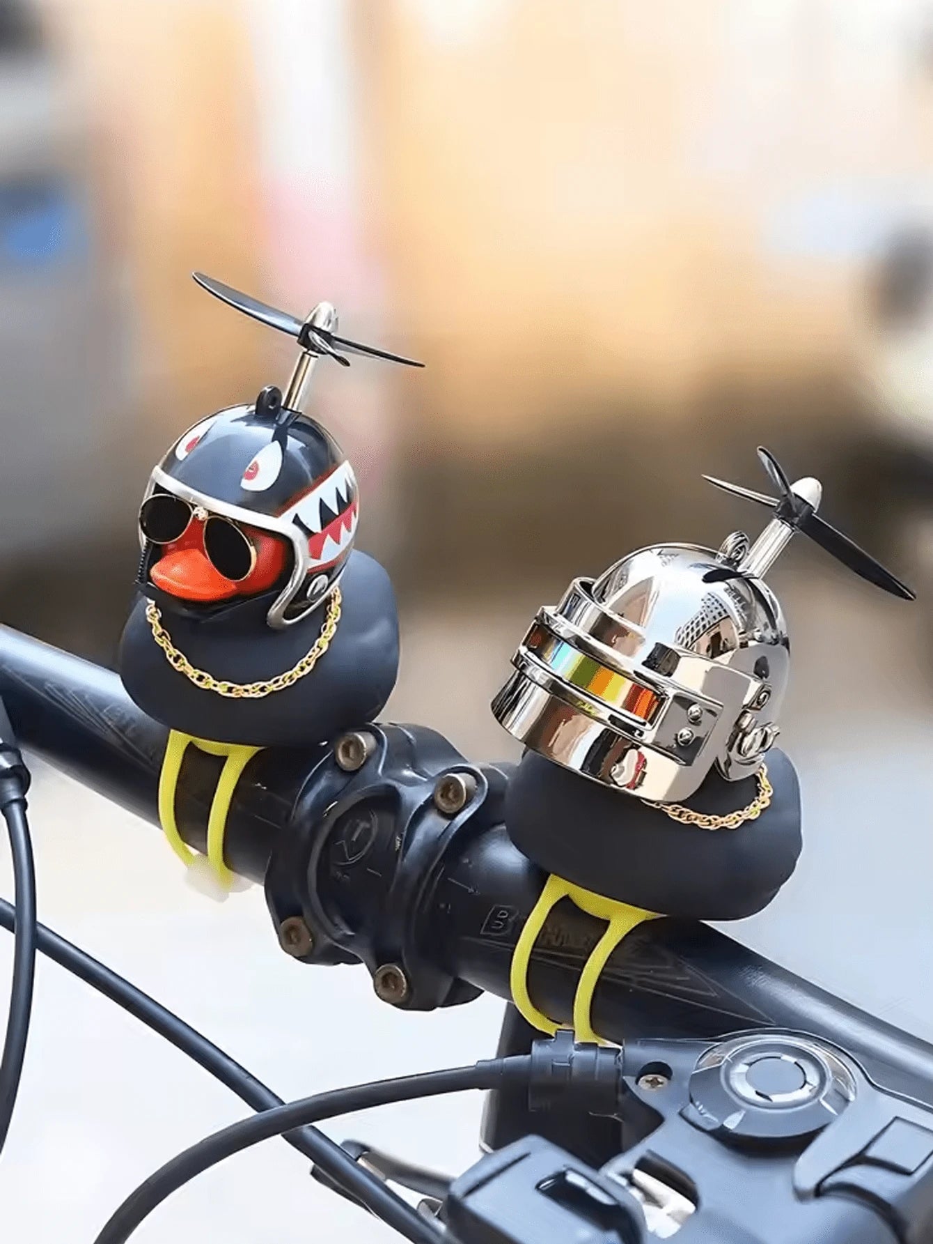 1pc Yellow Duck With Helmet Design Car Decoration, Car Dashboard Decor, Car Interior, Universal Motorcycle Handlebar Decoration