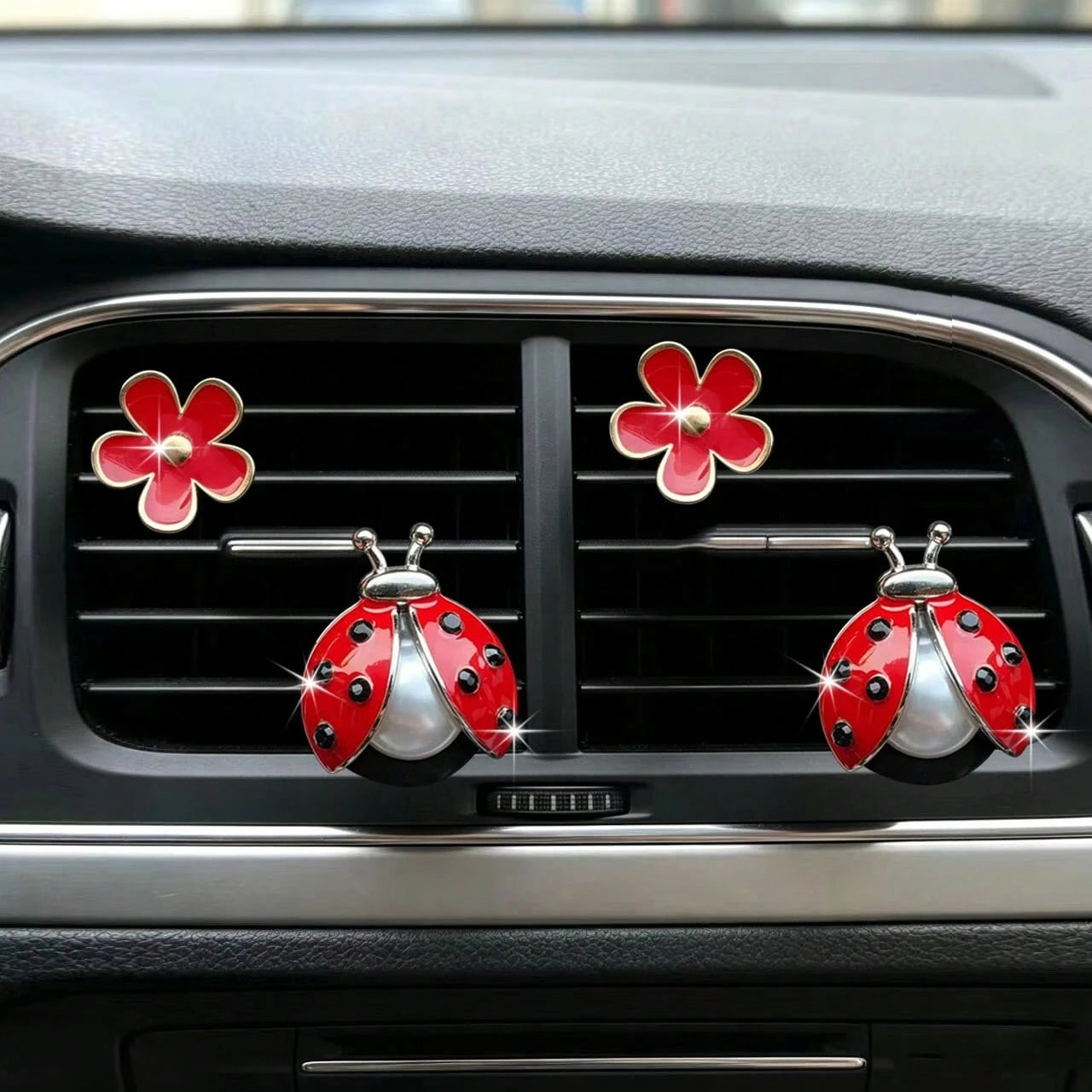 2/4pcs Daisy & Happy Seven-Star Bug Car Aromatherapy Clip, Cute Alloy Insect Air Vent Decor Clip, Fun Car Air Freshener