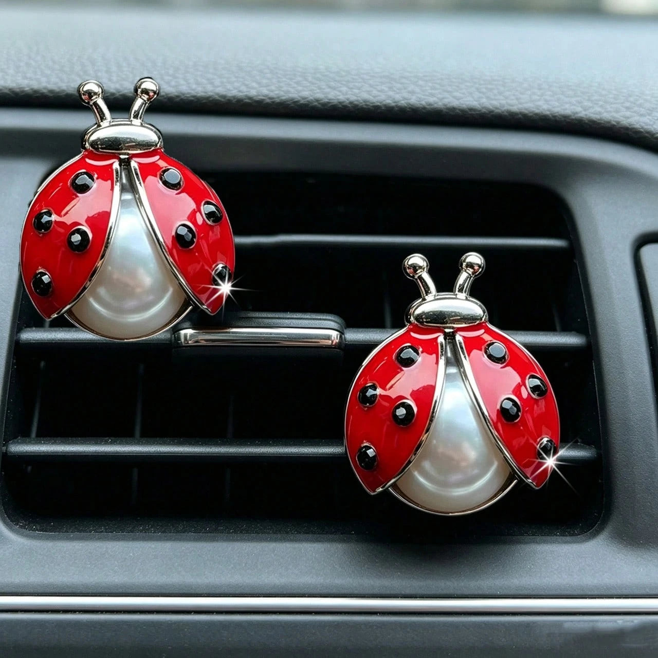 2/4pcs Daisy & Happy Seven-Star Bug Car Aromatherapy Clip, Cute Alloy Insect Air Vent Decor Clip, Fun Car Air Freshener