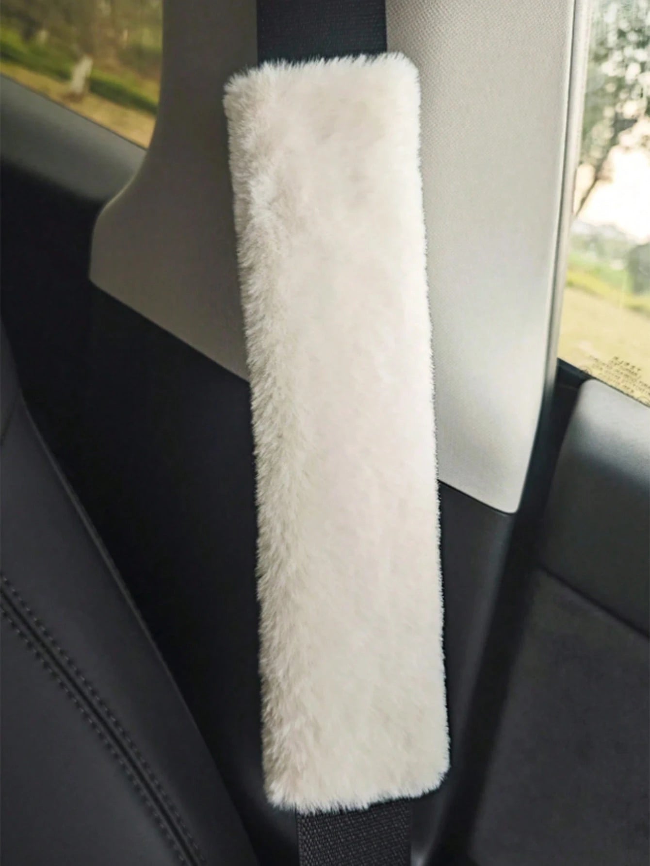 2 Packs Winter Warm Short Plush Shoulder Protectors, Warm Anti-Choke Seatbelt Covers, Car Accessories