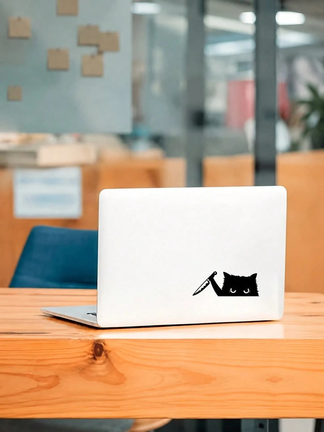 2D Flat Cat Peeking With Knife Vinyl Car Sticker, Cute Kitten Peeping Decal For Auto Truck Motorcycle Laptop Tablet Phone, Funny Animal Car Accessory, Cute Holiday Gift