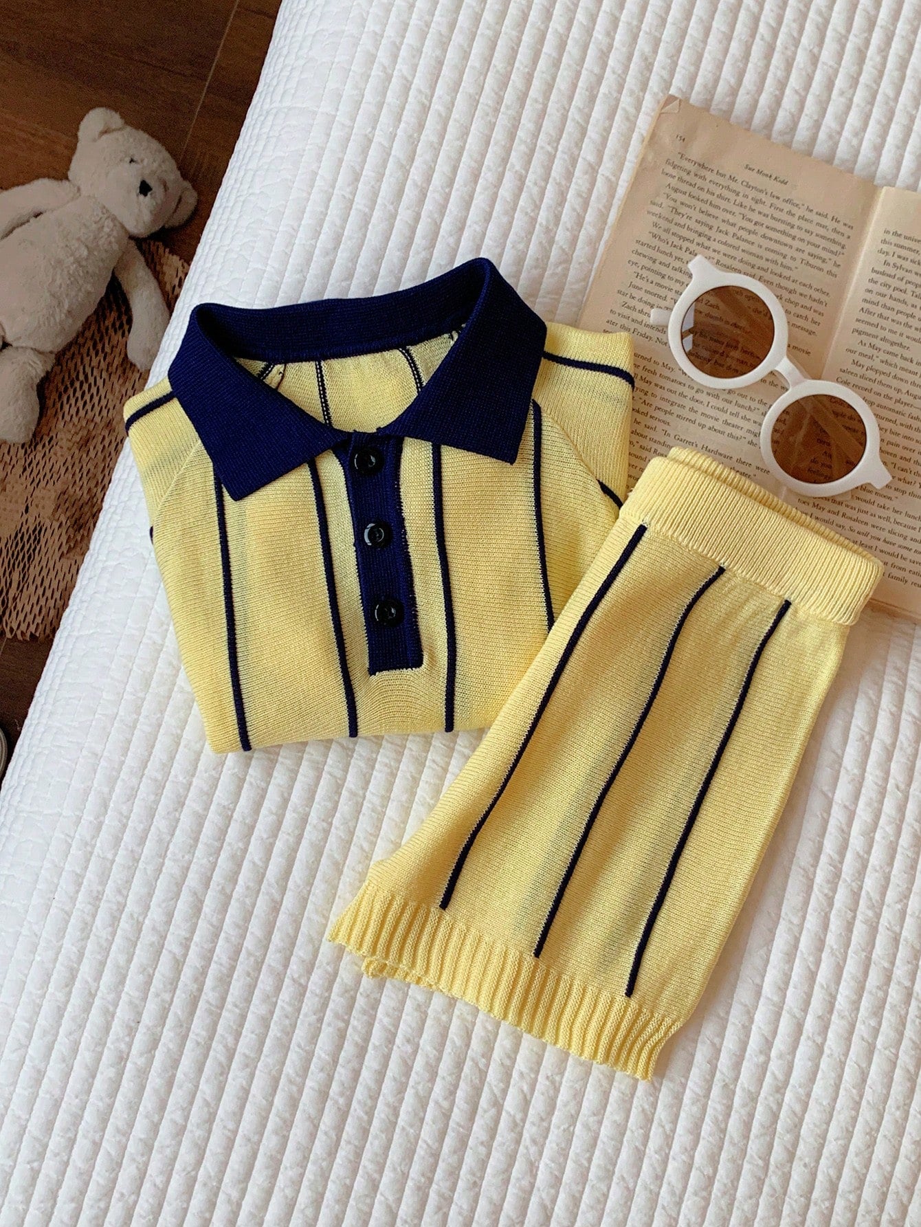 2pcs Baby Boy/Girl Summer Casual Yellow Striped Polo Shirt & Shorts Set, Knit Set, Knitwear Set, Breathable Set, Infant Outfit