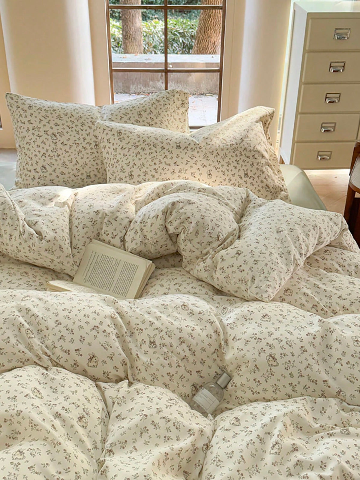 3pcs 100% Polyester Cute Floral & Rabbit Print Bedding Set, 2 Pillowcases + 1 Duvet Cover (No Bed Sheet)