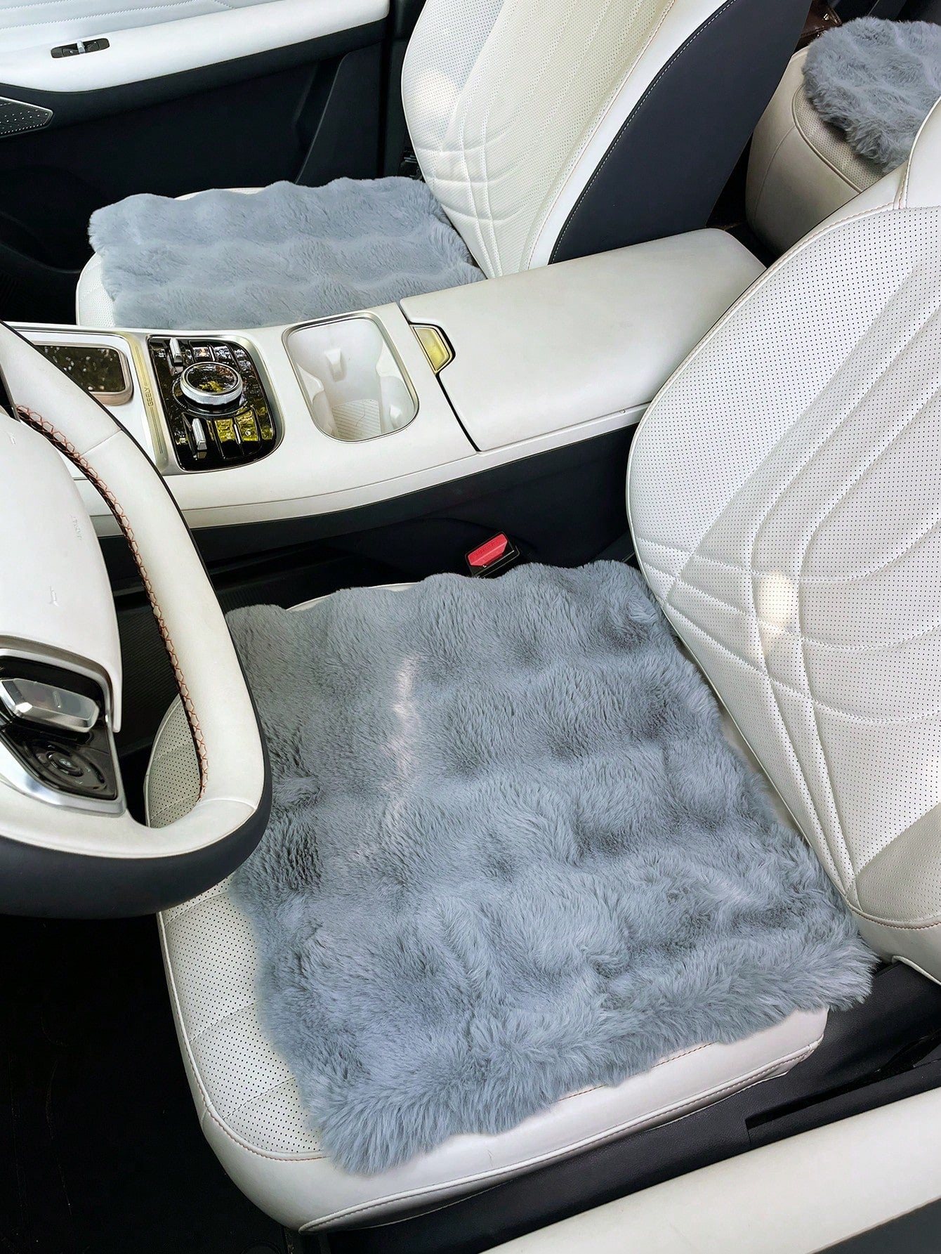 3pcs/Set Women's Plush Car Seat Cushion, Creative Car Front Seat Pad, Warm Fuzzy Seat Cover For Winter