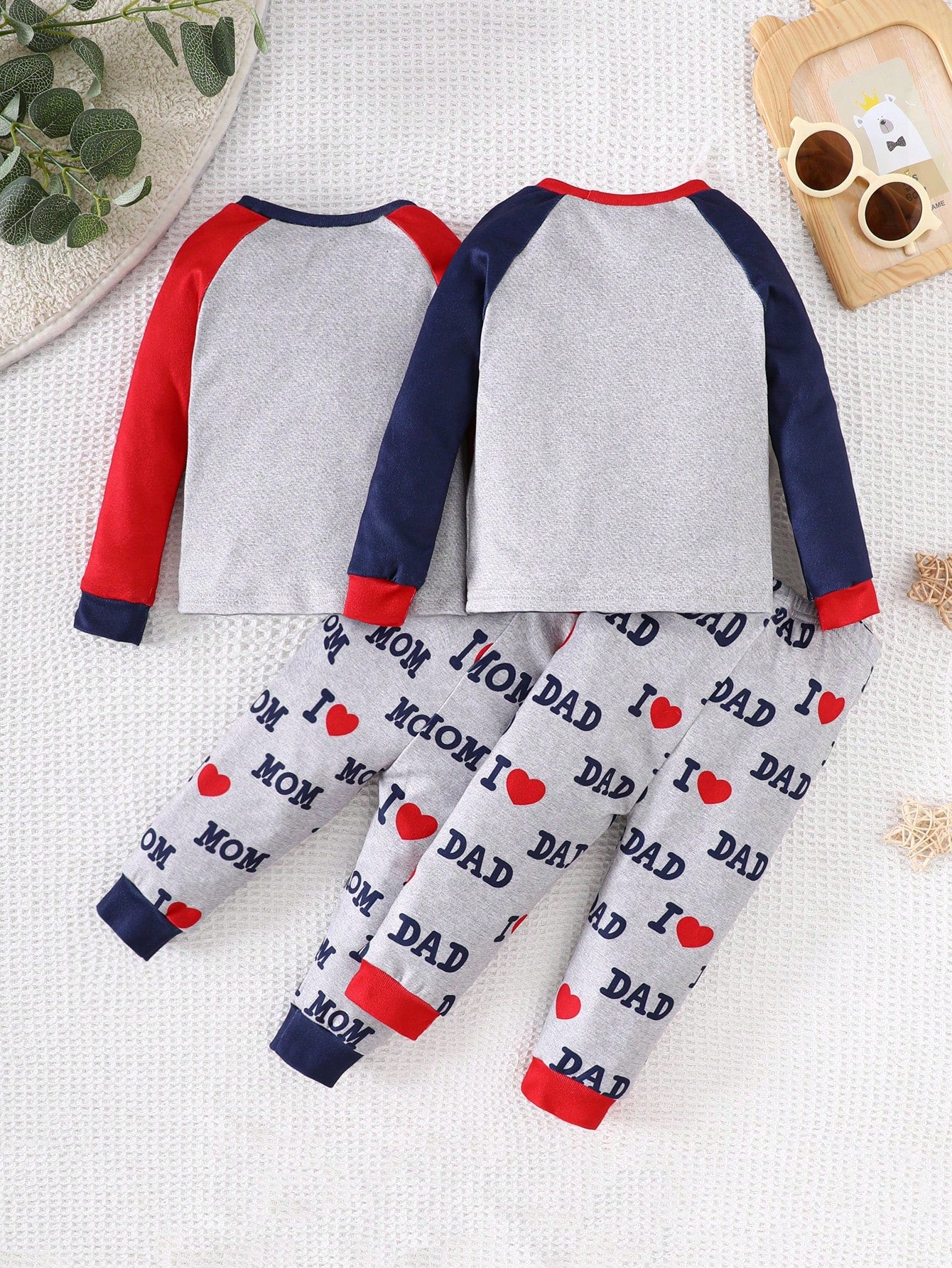 4pcs Baby Boy Snug Fit Letter Graphic Color Block Round Neck Raglan Sleeve Long Sleeve T-Shirt And Pants Soft Comfortable Pajama Set