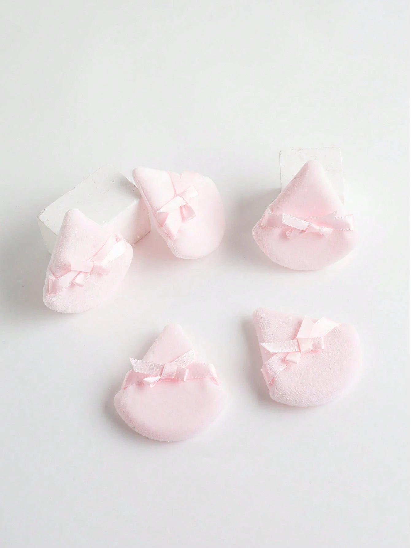 5pcs Butterfly Shaped Makeup Sponge Puff, Dual-Sided Fluffy Powder Puff For Home & Makeup Artists (Triangle Shape),Makeup,Cheap,Room Decor,Vanity,Travel,Bedroom,Makeup Accessories,Puff,Makeup Blender