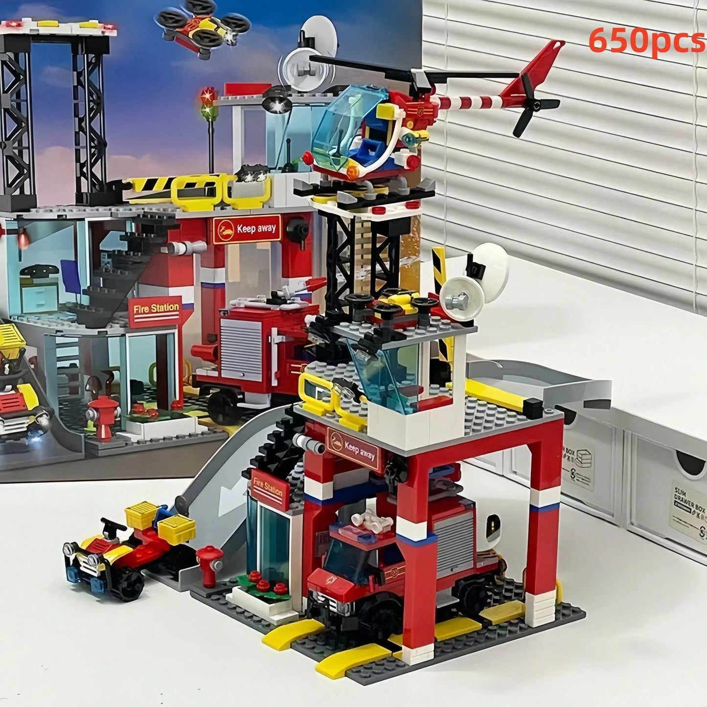 650pcs City Police Station Fire Station Special Police Command Center Building Blocks Set, Multi-Layer Rescue Scene Assembly Blocks, Includes Helicopter And Vehicles, Boys DIY Assembly Toy Halloween