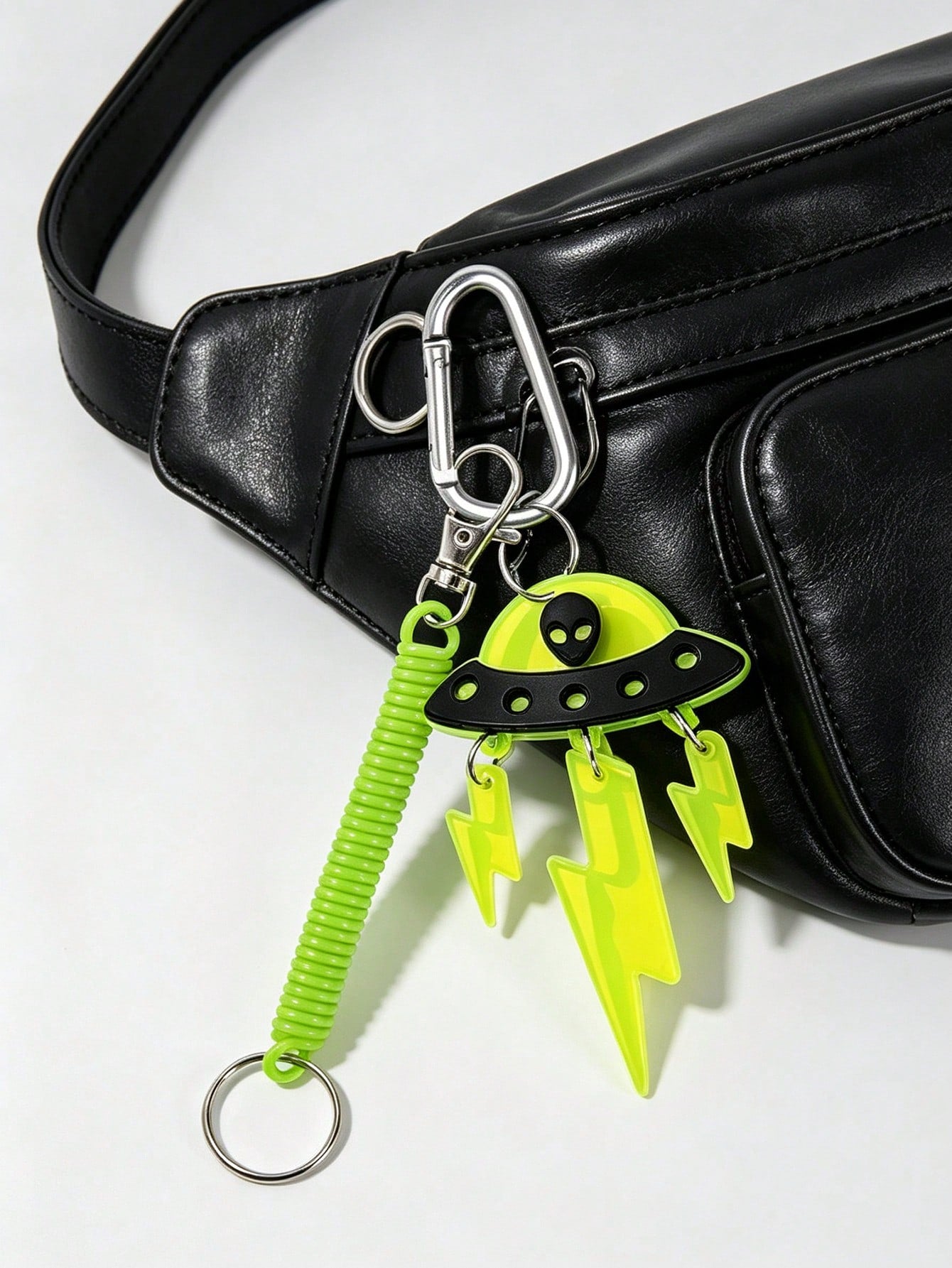 Acrylic Rainbow UFO Spaceship Lightning Alien Pendant Charm, Interstellar Element, D-Shaped Clasp, Fluorescent Green Elastic Rope, Funny Quirky Green Alien Acrylic Keychain/Phone Lanyard, Car Decorati