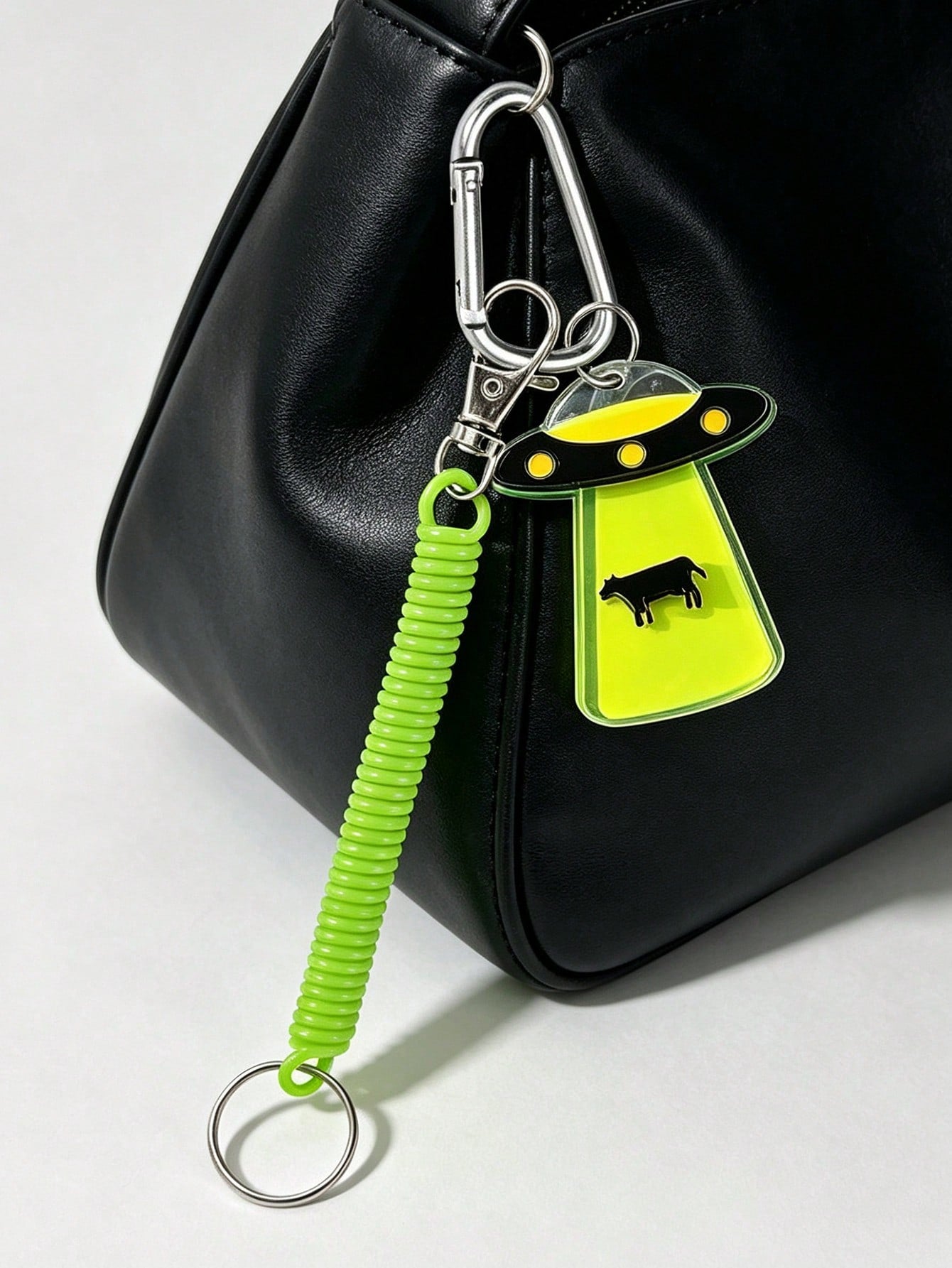 Acrylic Rainbow UFO Spaceship Lightning Alien Pendant Charm, Interstellar Element, D-Shaped Clasp, Fluorescent Green Elastic Rope, Funny Quirky Green Alien Acrylic Keychain/Phone Lanyard, Car Decorati