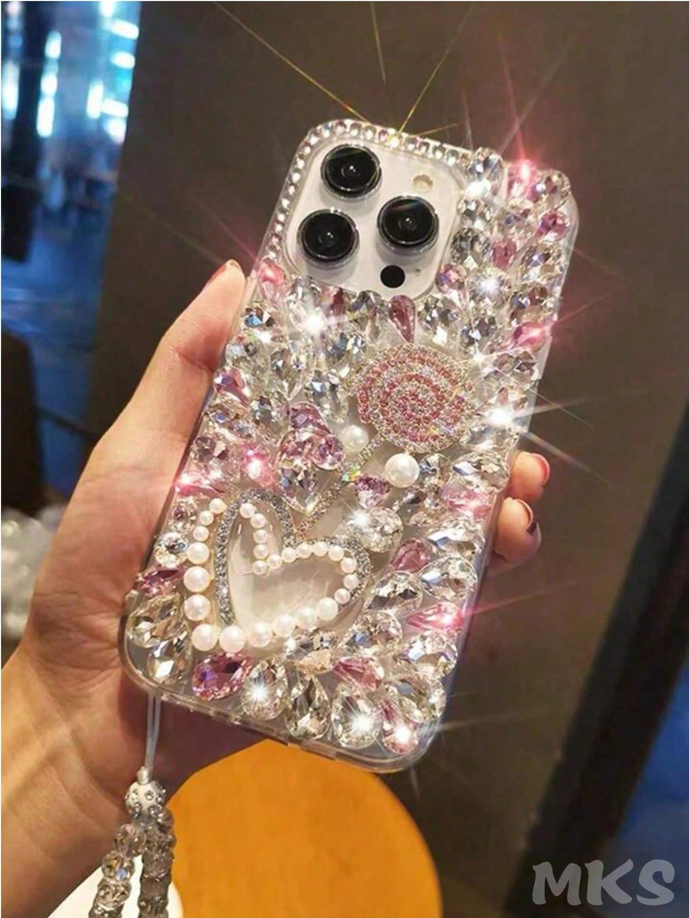 Alloy Luxury Pink Sparkling Sequin Bling Rhinestone Metallic Faux Pearl Heart Shock-Proof Fashion Phone Case Compatible With IPhone 16 Pro Max 15 Plus Galaxy S Series International Version Spring Birt