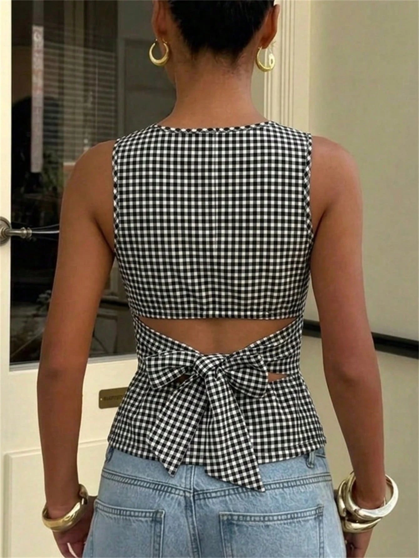 Aloruh Women's Backless Bow Tie Round Neck Sleeveless Blouse, Suitable For Commuting And Daily Wear, Checkered Top, Gingham Back Top,Summer