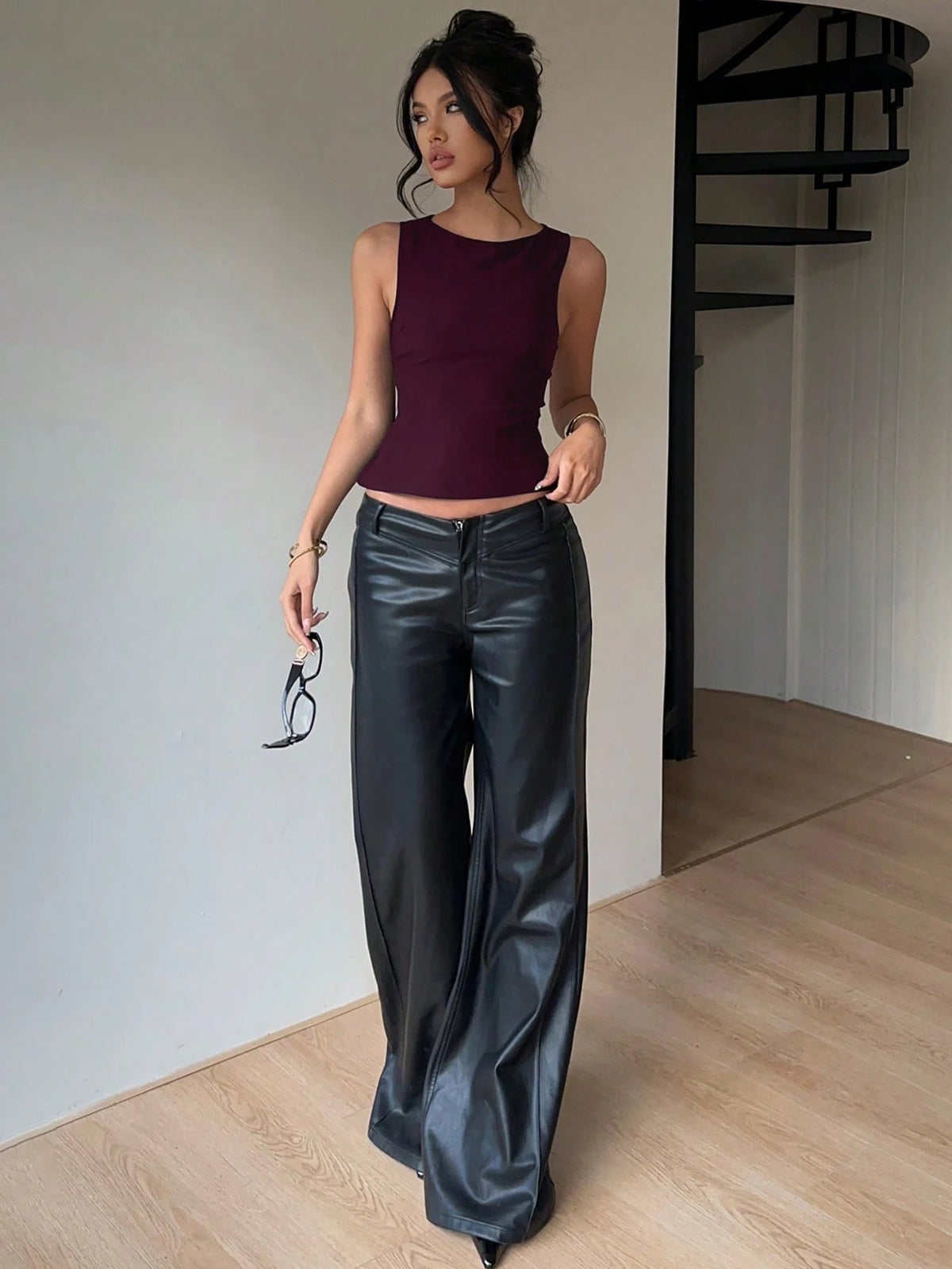 Aloruh Women's Commute & Casual Backless Bow Tie Round Neck Sleeveless Blouse,,For Daily,Office,Outgoing