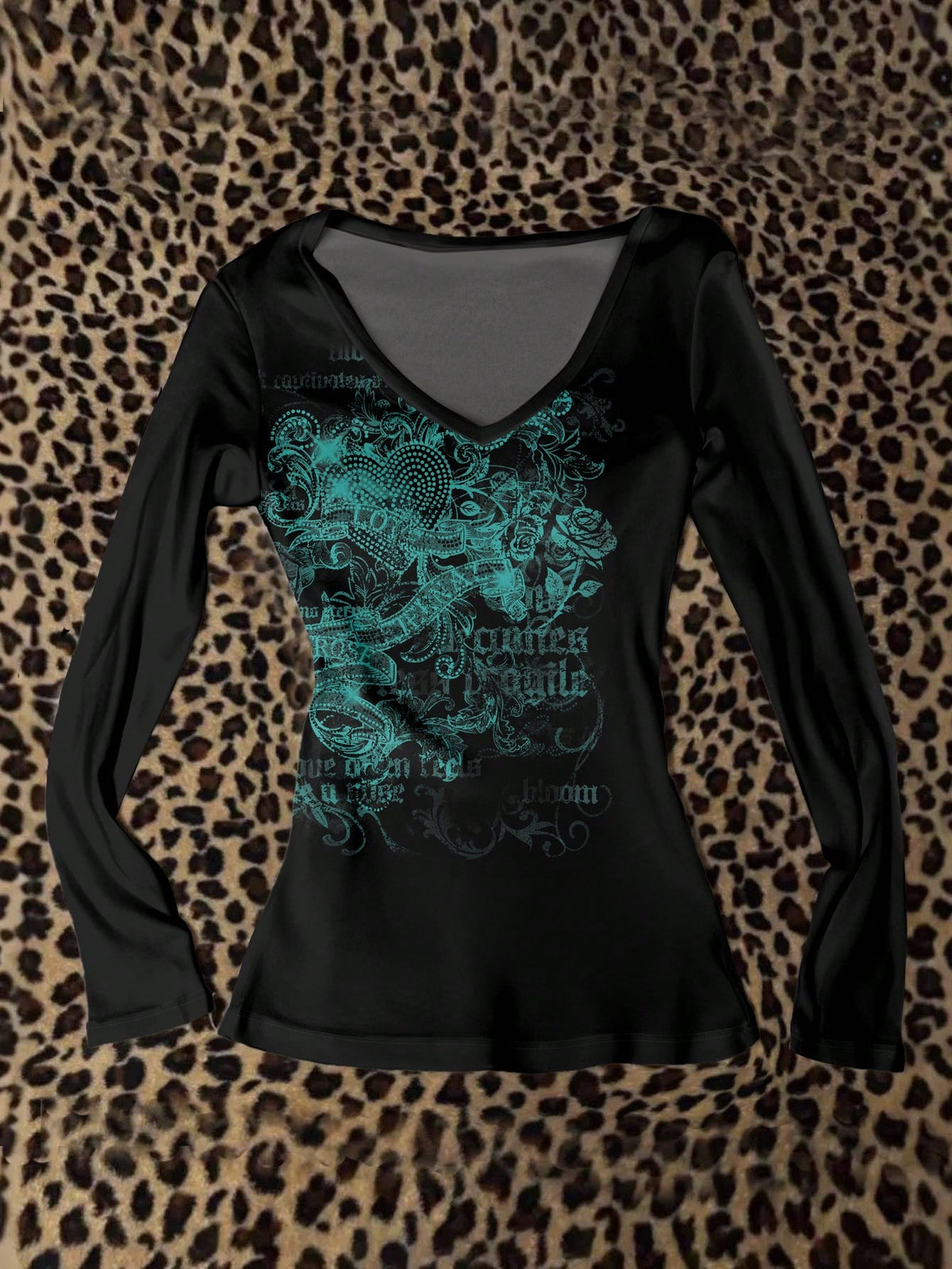 Attitoon Punk Wing,Heart & Cross Pattern V-Neck Long Sleeve T-Shirt,Women's Black Everyday Graphic Grunge Punk Y2k Streetwear Halloween Gothic Autumn Clothing