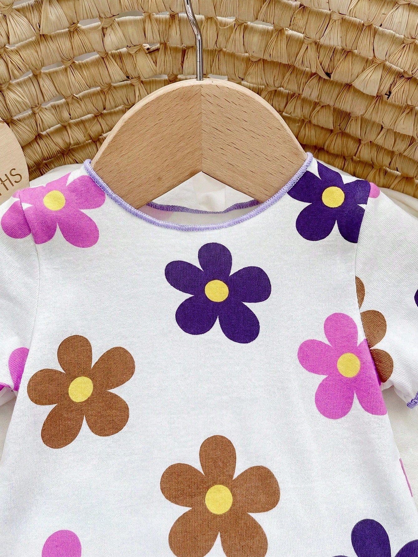 Baby Girl Floral Print Round Neck Short Sleeve T-Shirt And Pleated Pants Casual Outfit