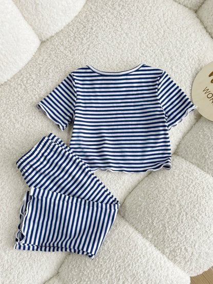 Baby Girl Floral Print Round Neck Short Sleeve T-Shirt And Pleated Pants Casual Outfit
