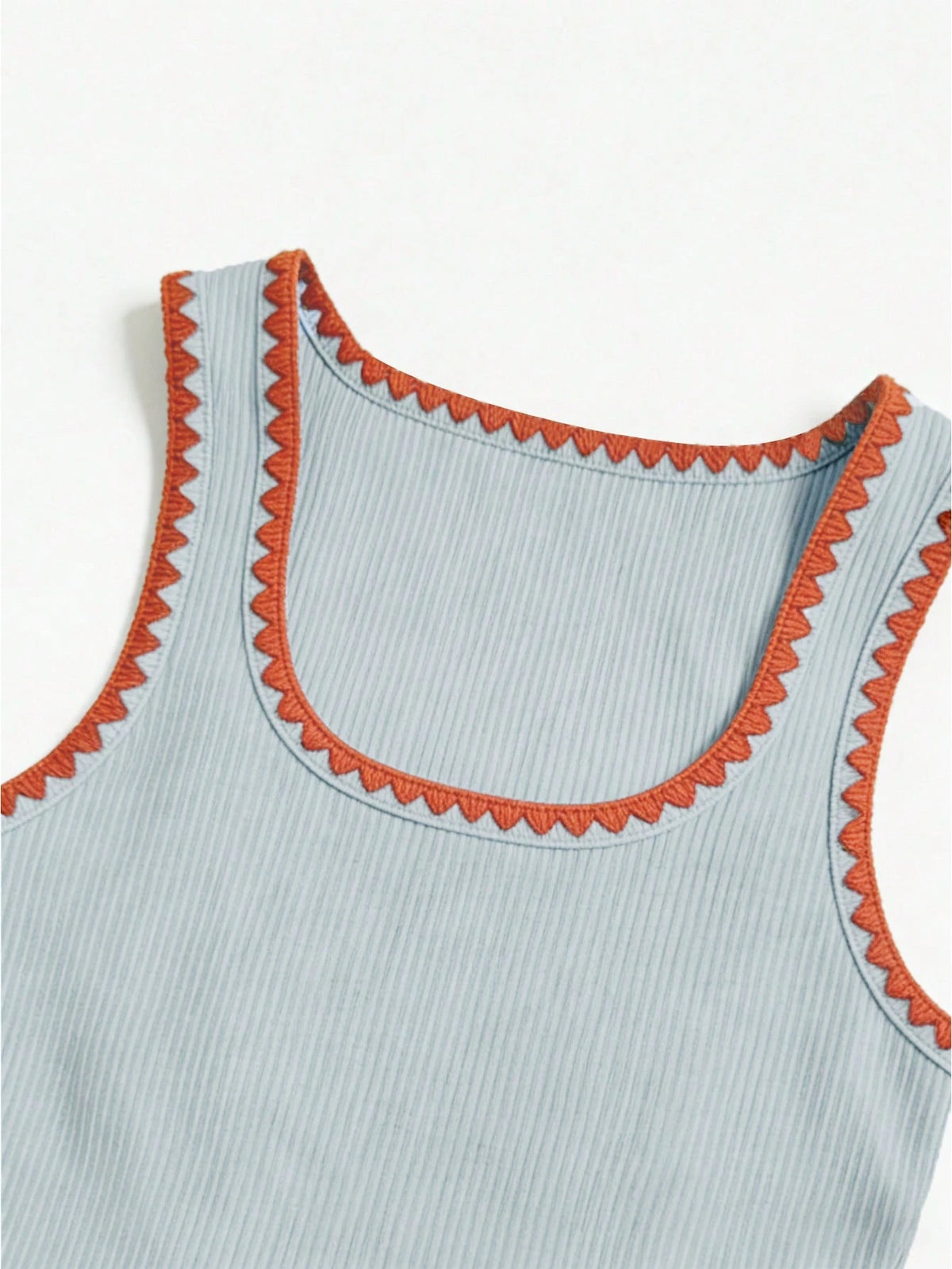 Cévolie French Retro Blue And Orange Contrast Square Neck Camisole,Shell Embroidered Slim Fit Sleeveless T-Shirt,Summer Casual Everyday Versatile Knit Top