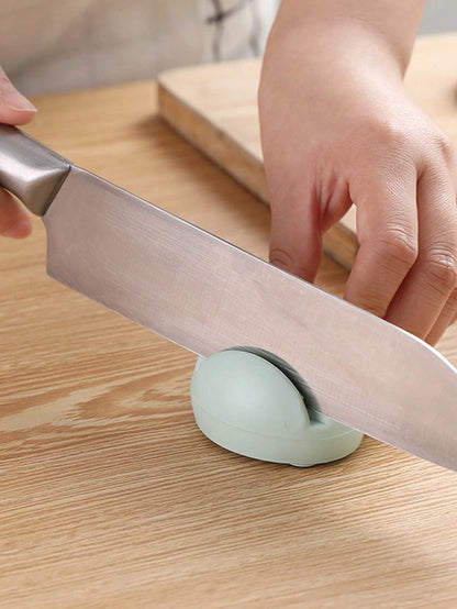 Cartoon Frog Sharpening Stone, Quick Kitchen Knife Sharpener, Knife & Scissor Sharpening Tool, Handy Kitchen Tool. Manual Tool, Convenient And Practical. Restores Dull Blades To Sharp, Kitchen Tool, K