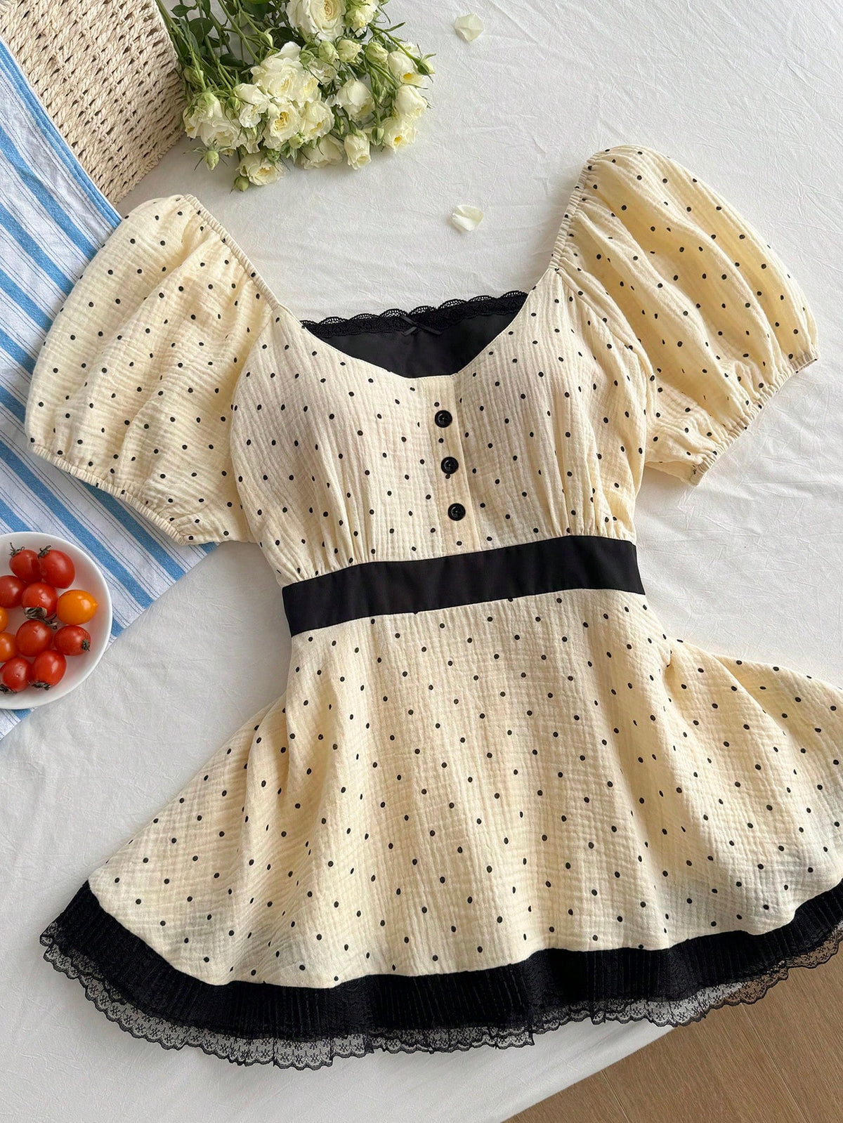 Comfortcana Plus Size Women's Beige Print Short Puff Sleeve Contrast Lace Blouse, Summer Tea Party Birthday Date Night Wedding Brunch Retro Cute 70's