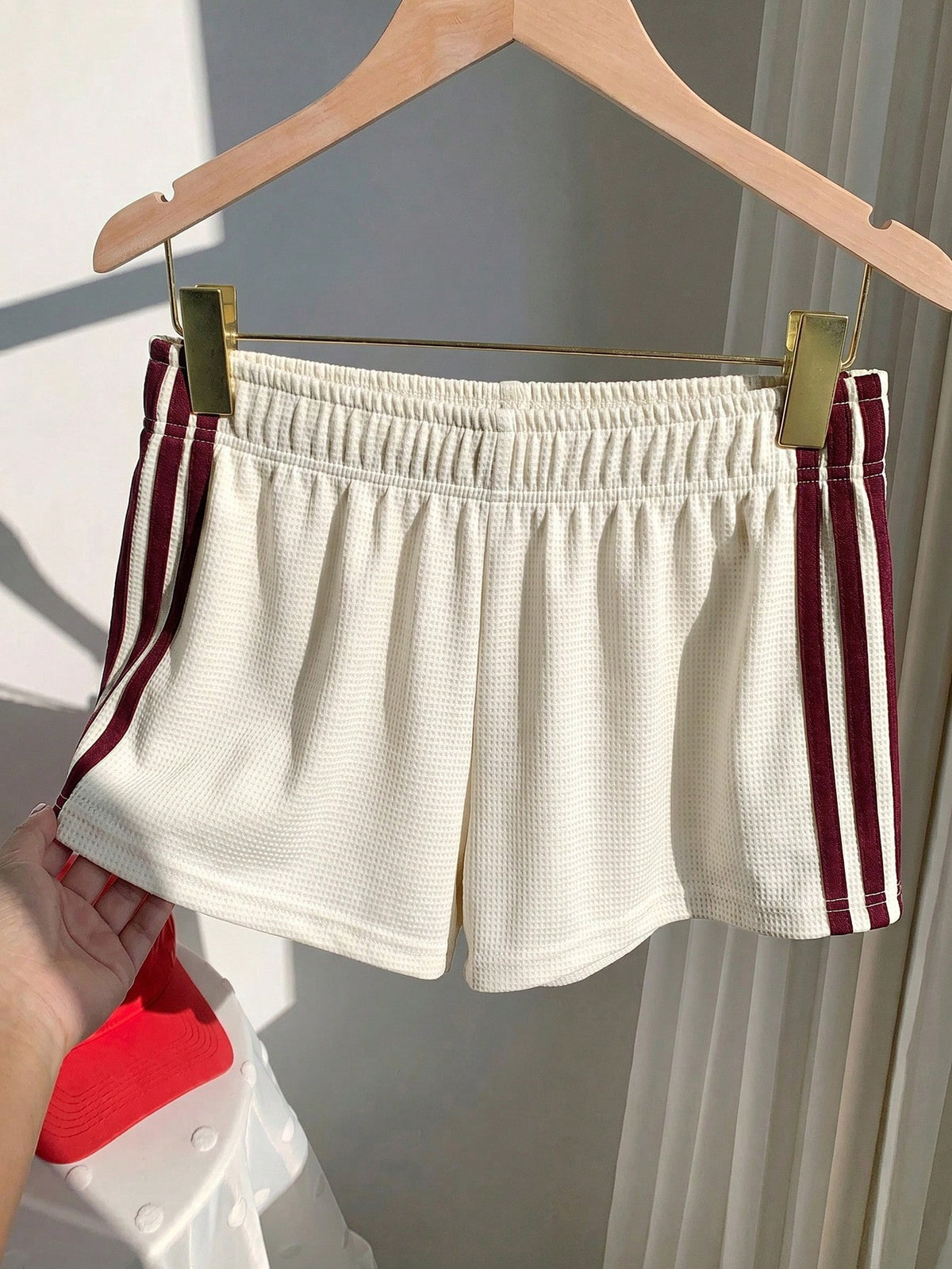 Comfortcana Women's Summer Casual Sports Everyday Commute Waffle Fabric Apricot & Burgundy Striped Side Loose Shorts