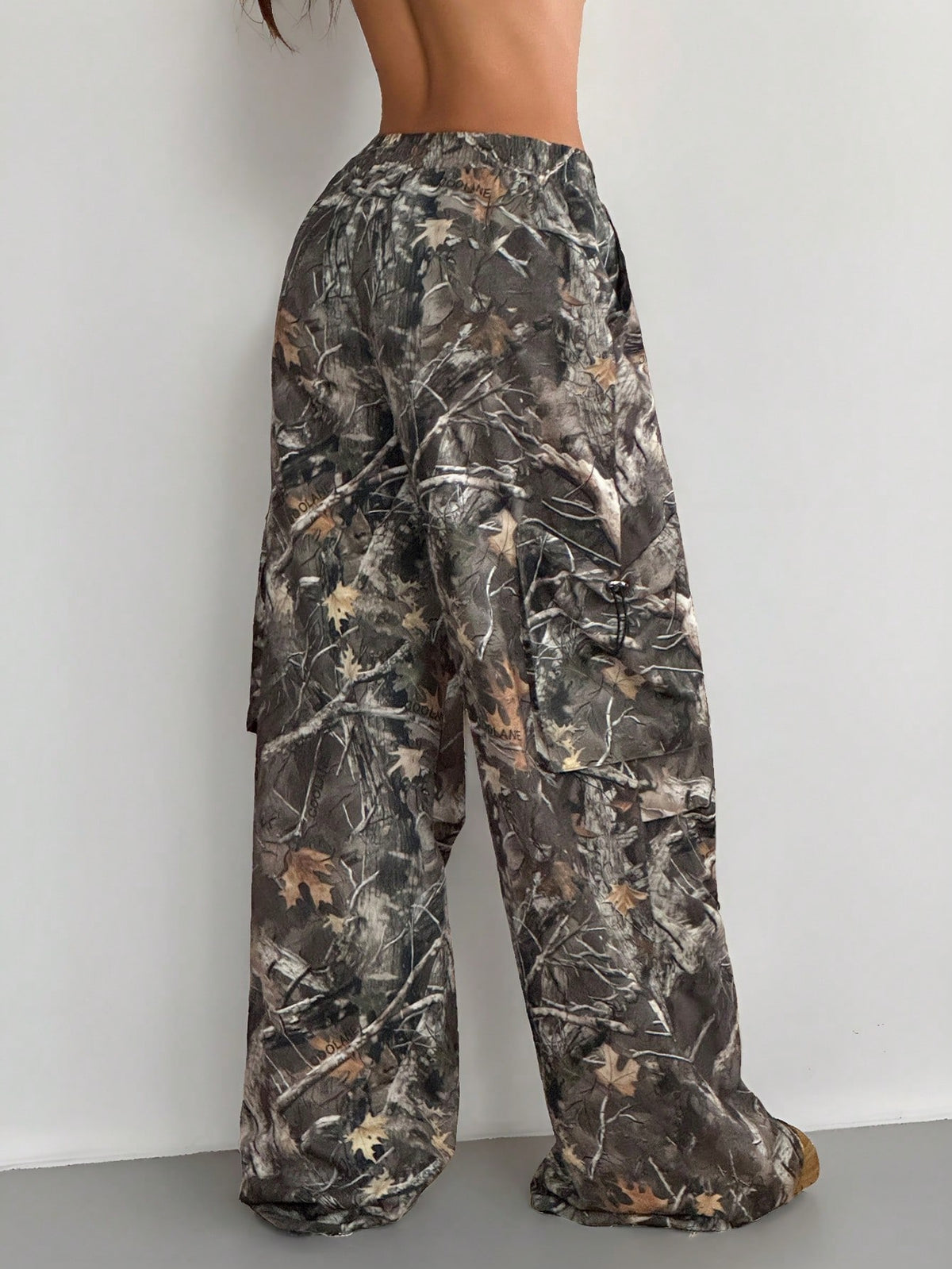 Coolane Women's & Men's Pink Camo Baggy Parachute Pants,Summer Y2K Rave Music Festival Streetwear Chic Tree Branch Pattern Forest Camo Comfortable Pants