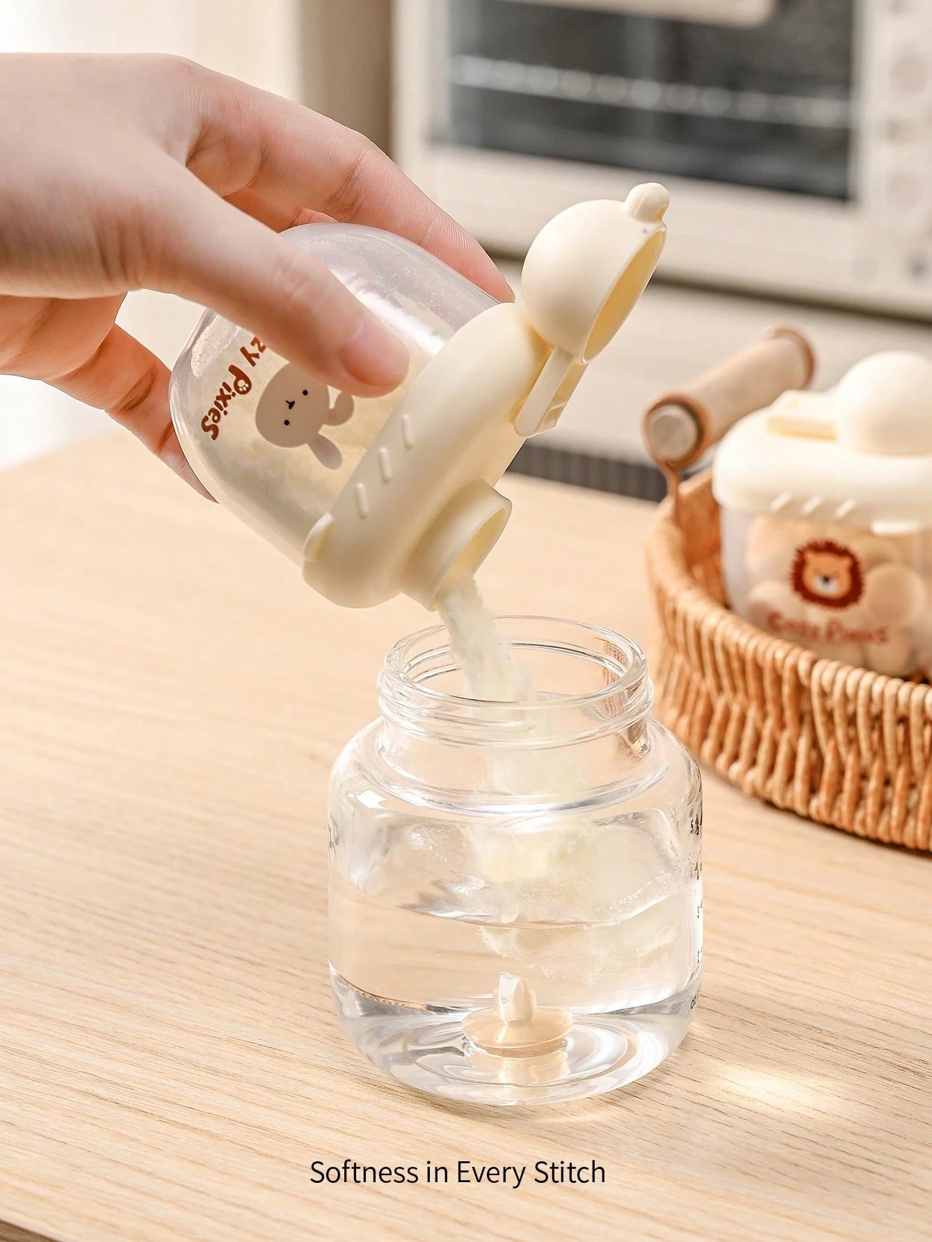 Cozy Pixies 3-Piece Baby Feeding Set: Milk Powder Boxes And Portion Containers With Cute Animal Patterns.