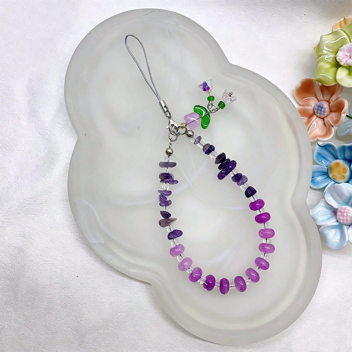 Crystal Crushed Stone Beaded Wind Chime Flower Pendant Phone Lanyard, Purple Pink Crystal Anti-Lost Phone Chain Charm, CCD Camera Wrist Strap, Fashion Versatile Universal Phone Lanyard, Suitable For E