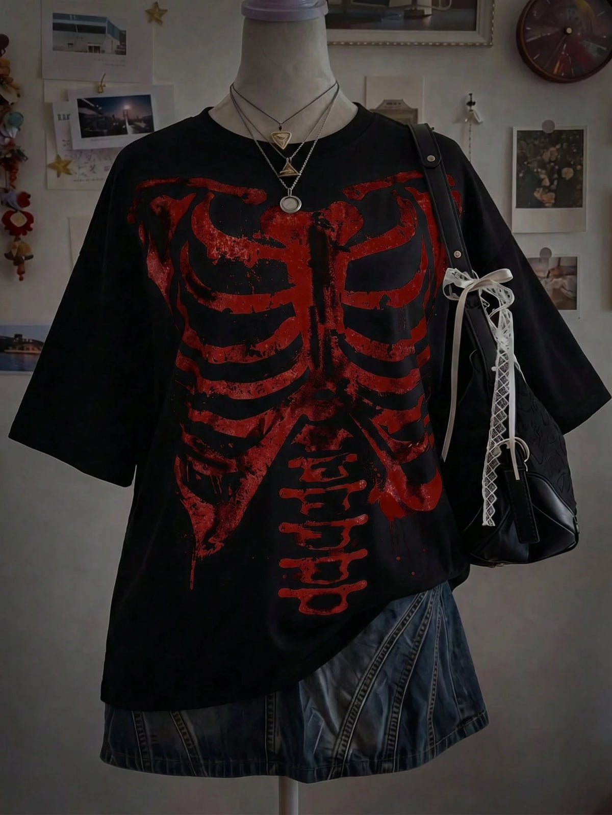CURVE+ Black Knit Fabric Halloween Skull Print Casual 90s Top, Regular Length, Large Scoop Neck, Half-Off Shoulder Sleeve, Gothic Style Women's Skull Shirt