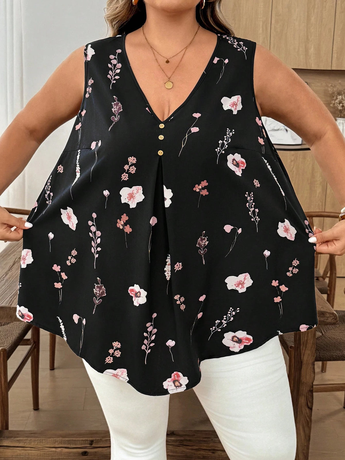 CURVE+ Curve Size US22 Music Festival, Seaside Vacation, Bohemia Sleeveless Black Plaid V-Neck Button Decor Long Curved Hem Casual Shirt, Suitable For Spring