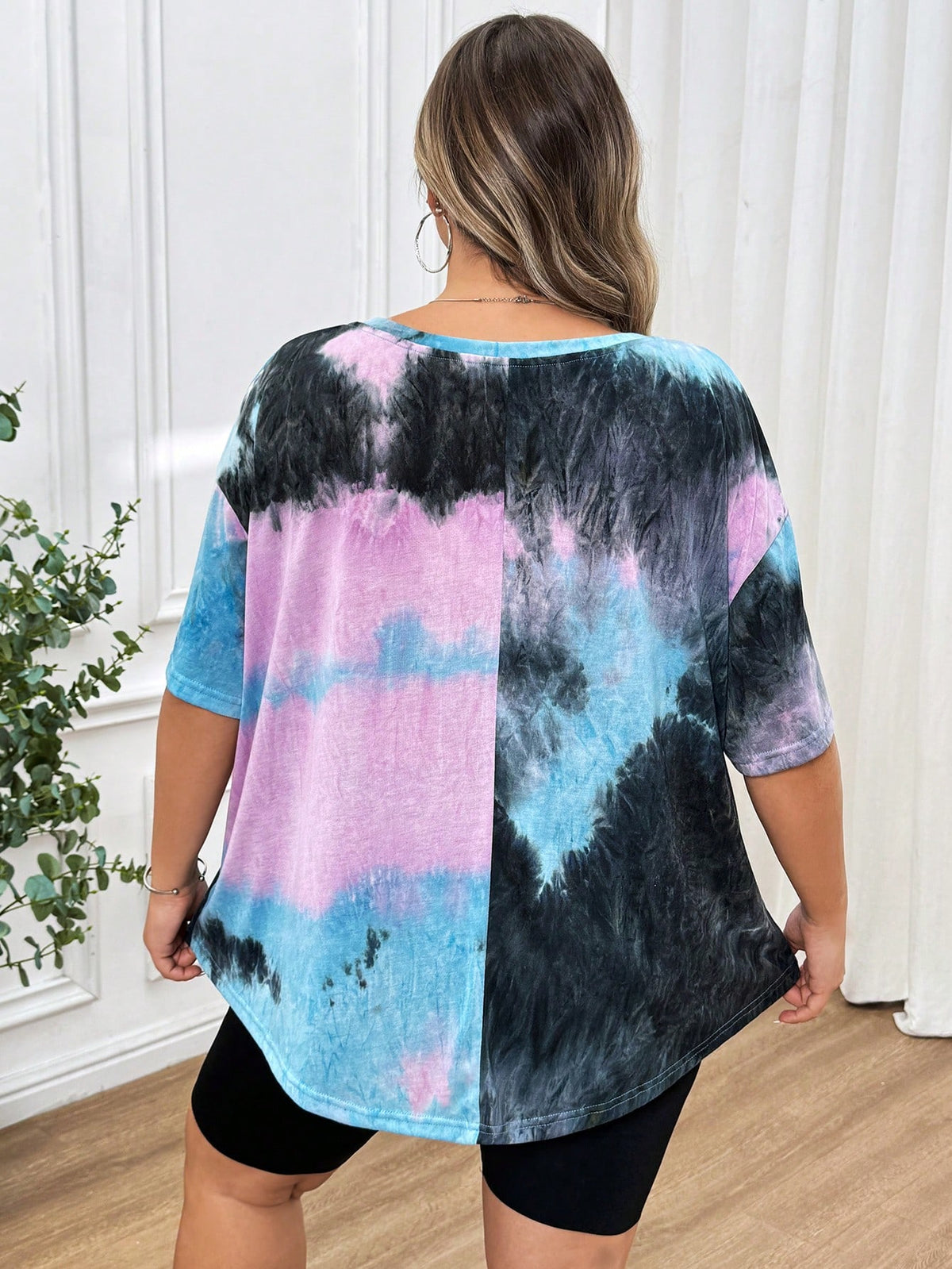 CURVE+ Plus Size Women's Random Baby Blue Pattern Curved Hem T-Shirt Vacation Office Concert Summer Business Casual Mom