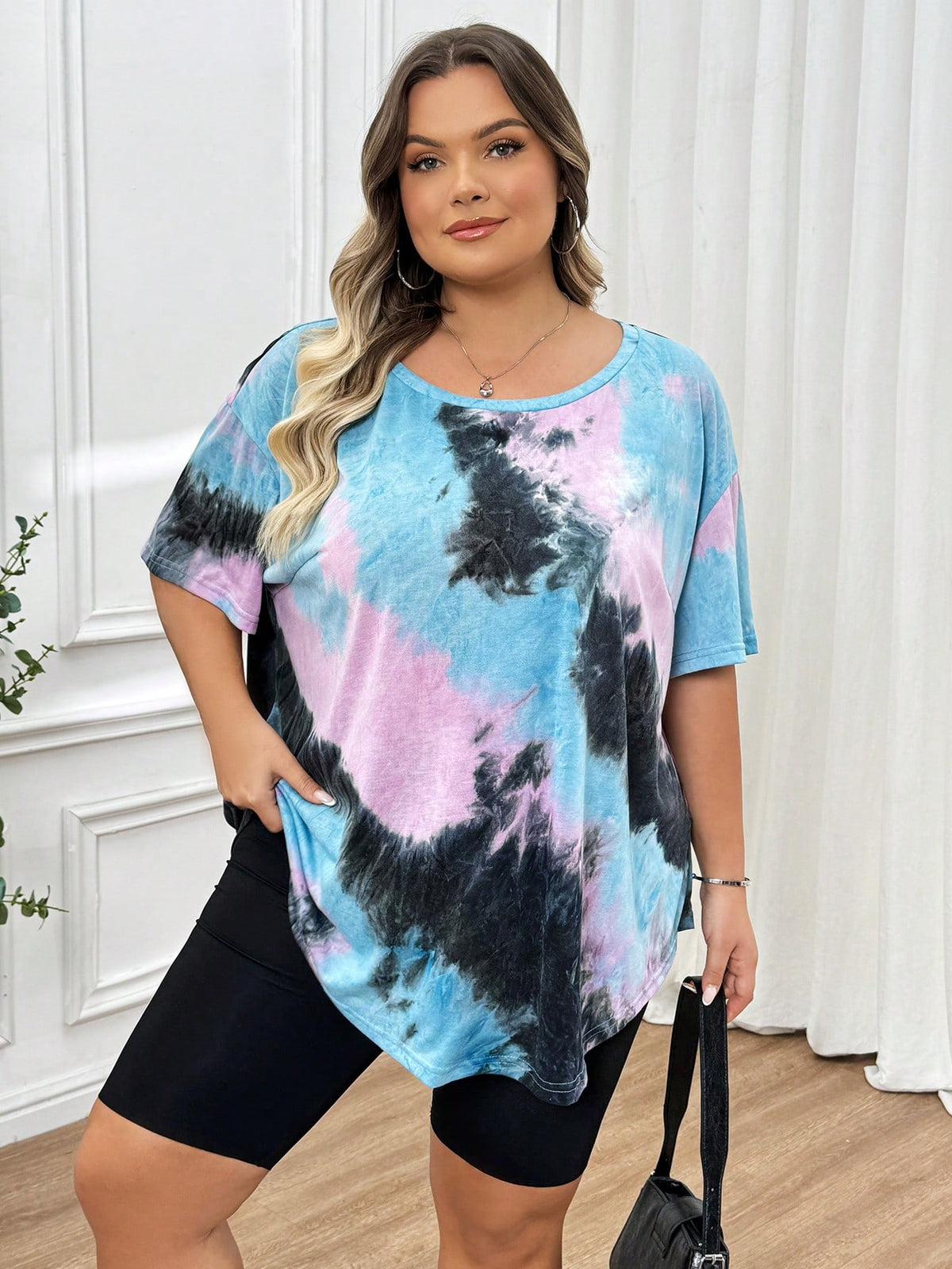 CURVE+ Plus Size Women's Random Baby Blue Pattern Curved Hem T-Shirt Vacation Office Concert Summer Business Casual Mom