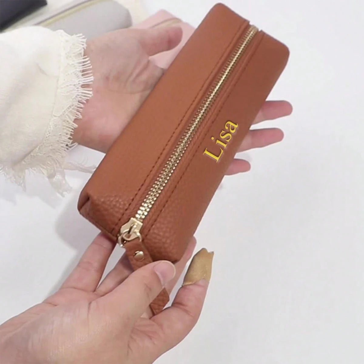 Customized Letter PU Pebble Grain Leather Zipper Pencil Case, Personalized Student Stationery Pouch, Large Capacity Handmade Creative School Supplies Storage Pen Bag, PU Leather Stationery Pouch