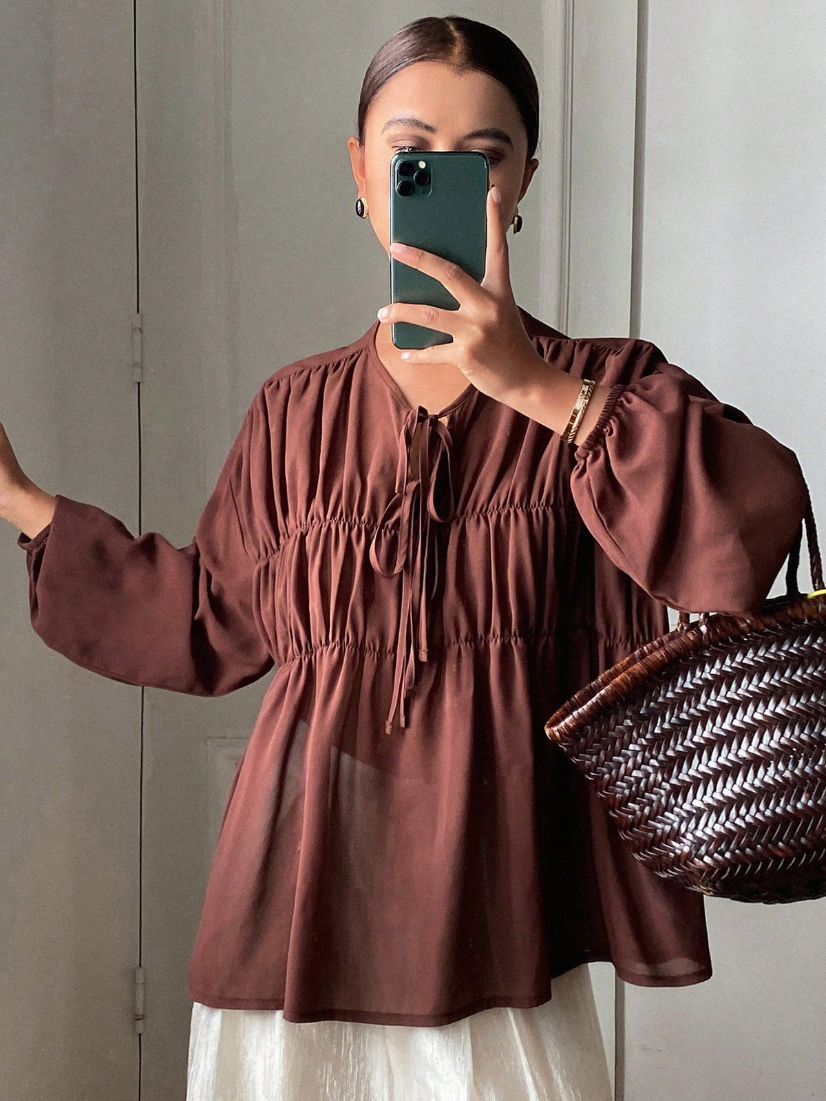 DAZY Women's Solid Color Loose Pleated Drawstring Crew Neck Long Sleeve Elegant Resort Blouse, Spring/Autumn Vacation