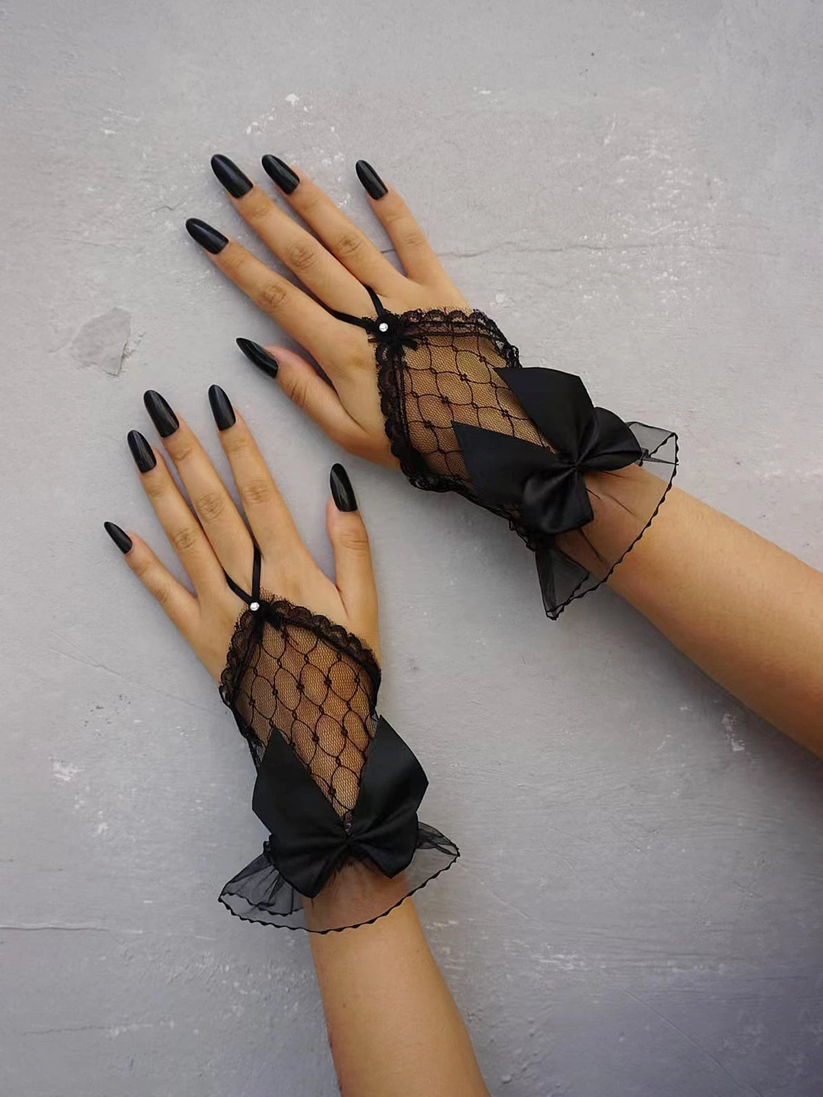 Elegant Bow Decor Lace Fingerless Gloves Halloween Valentine's Day Valentines