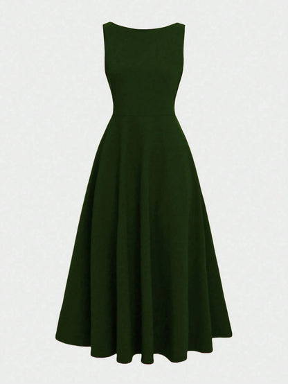 Elegant French Romantic Backless Hollow-Out Cinched Waist Sexy Charming Maxi Dress, Suitable For Christmas, Holiday Party, Date Summer