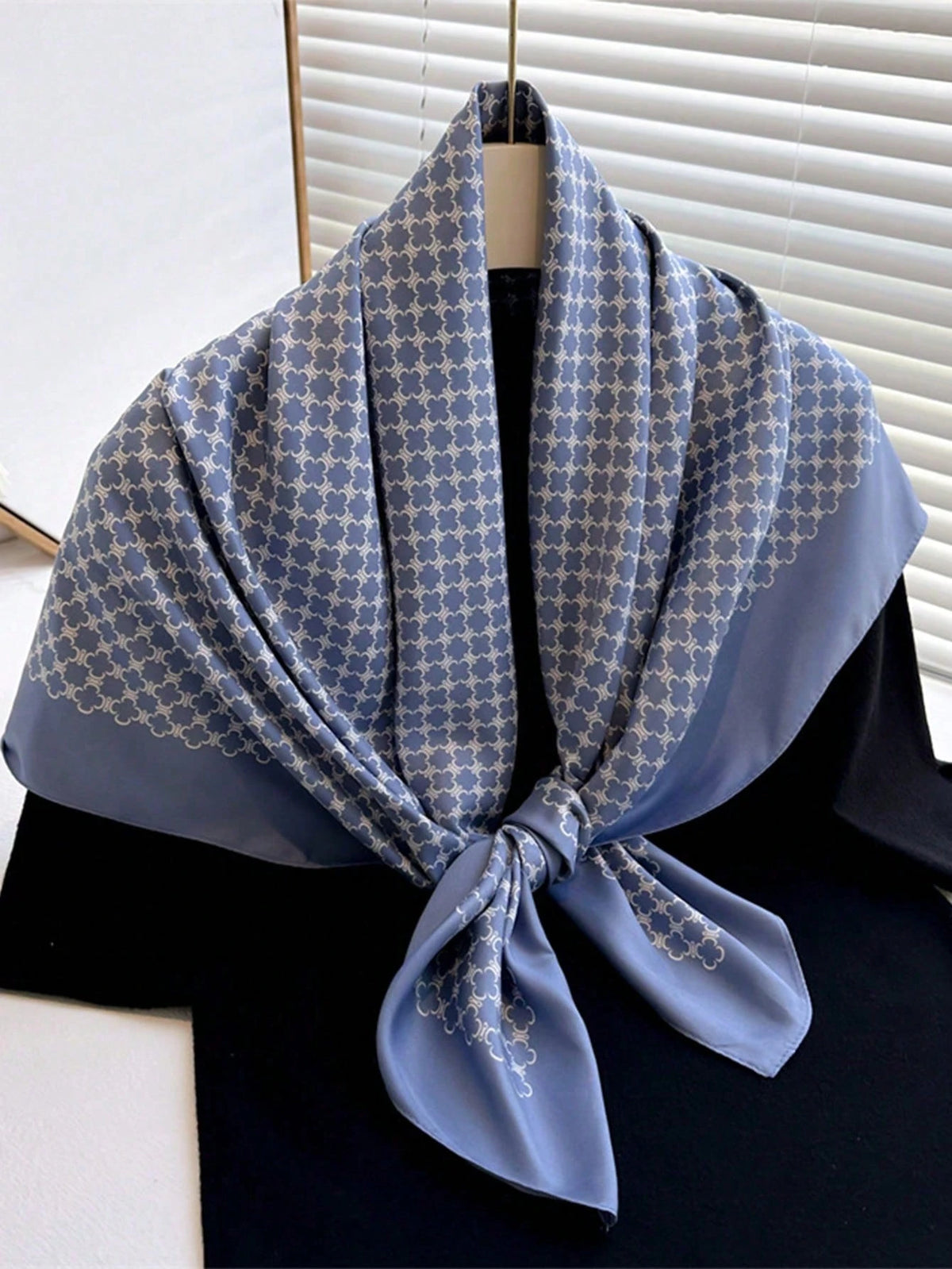 EMERY ROSE 1pc Spring/Summer New Fashion Luxury Elegant Large Square Scarf For Women,Versatile For Professional Wear, Lightweight Air Conditioned Shawl For Dress