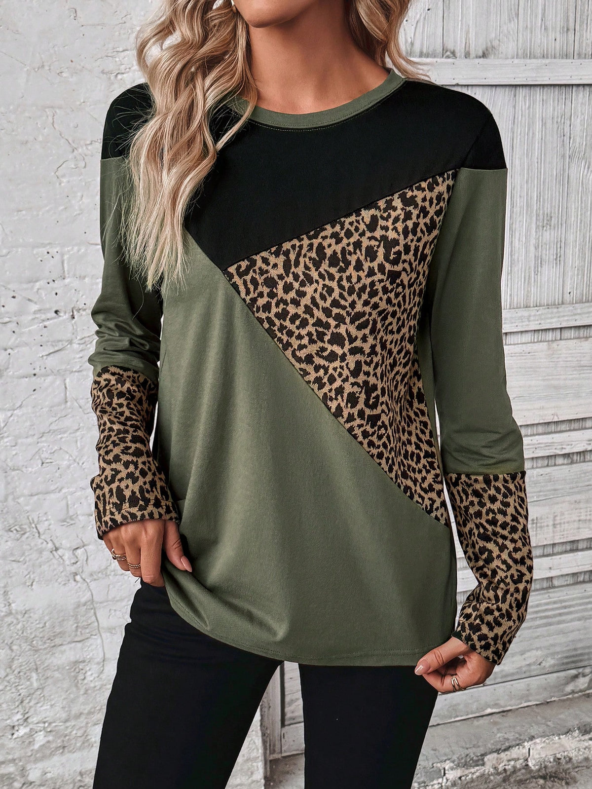 EMERY ROSE Women Casual Colorblock Leopard Print T-Shirt, Autumn