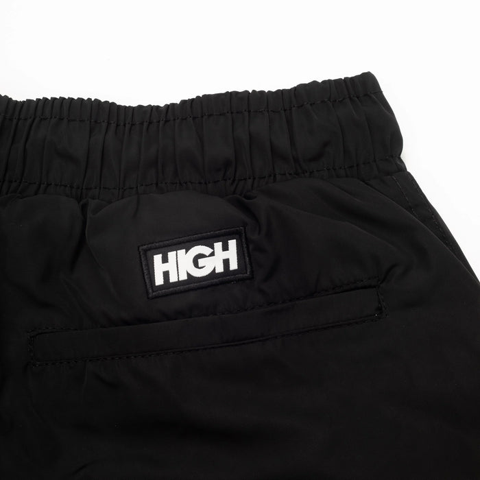 Essential Shorts Black - Four Street