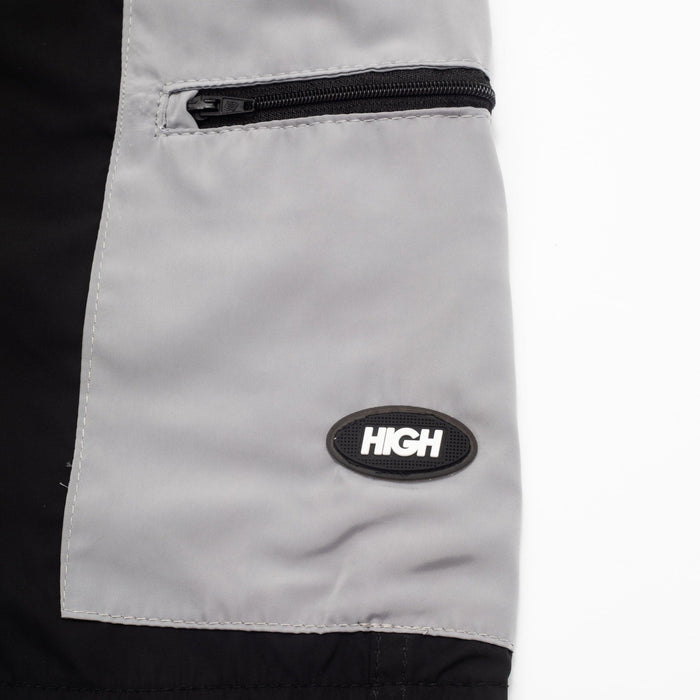 Essential Shorts Black - Four Street