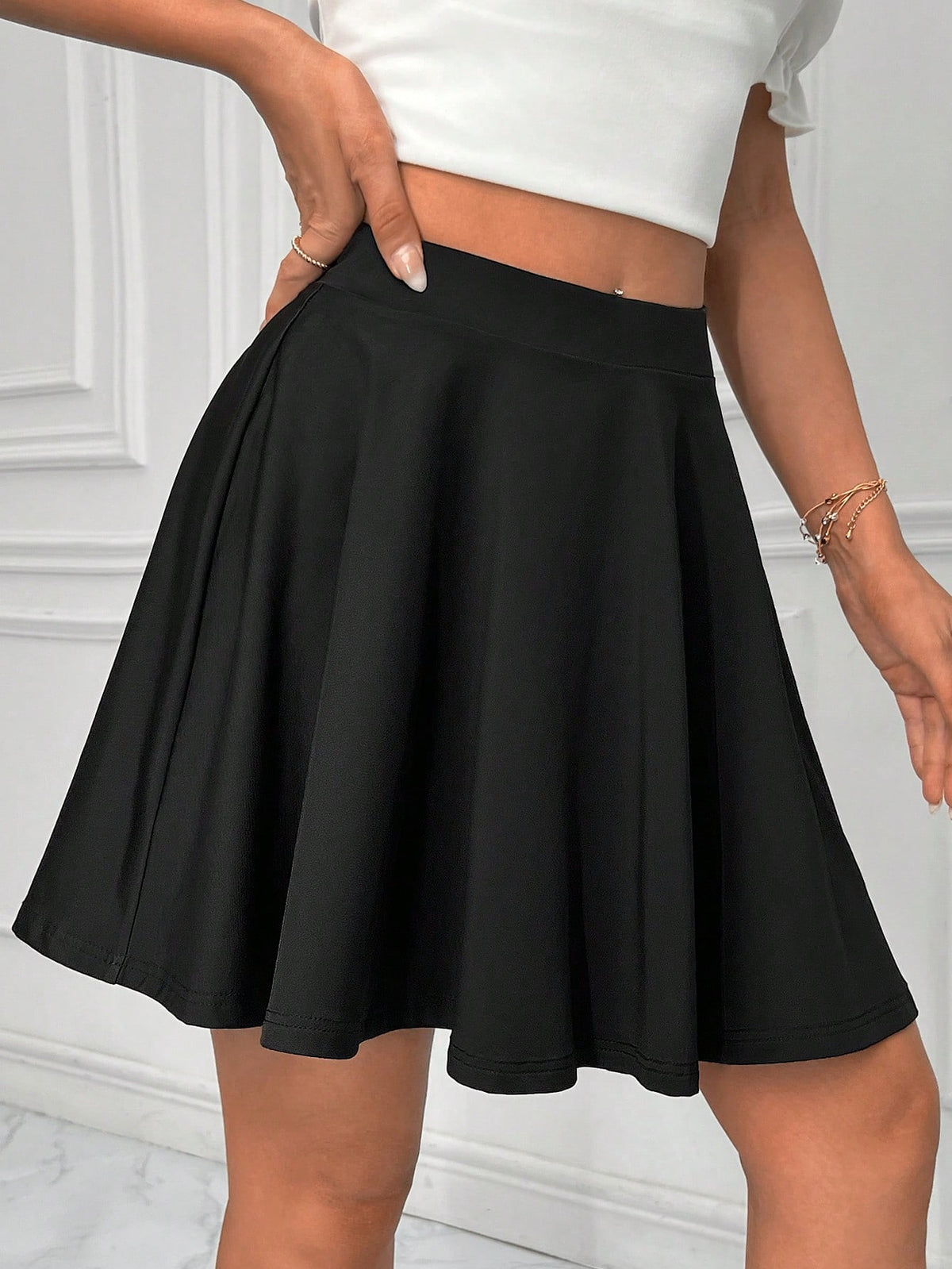 Essnce Solid Flare Hem Skirt