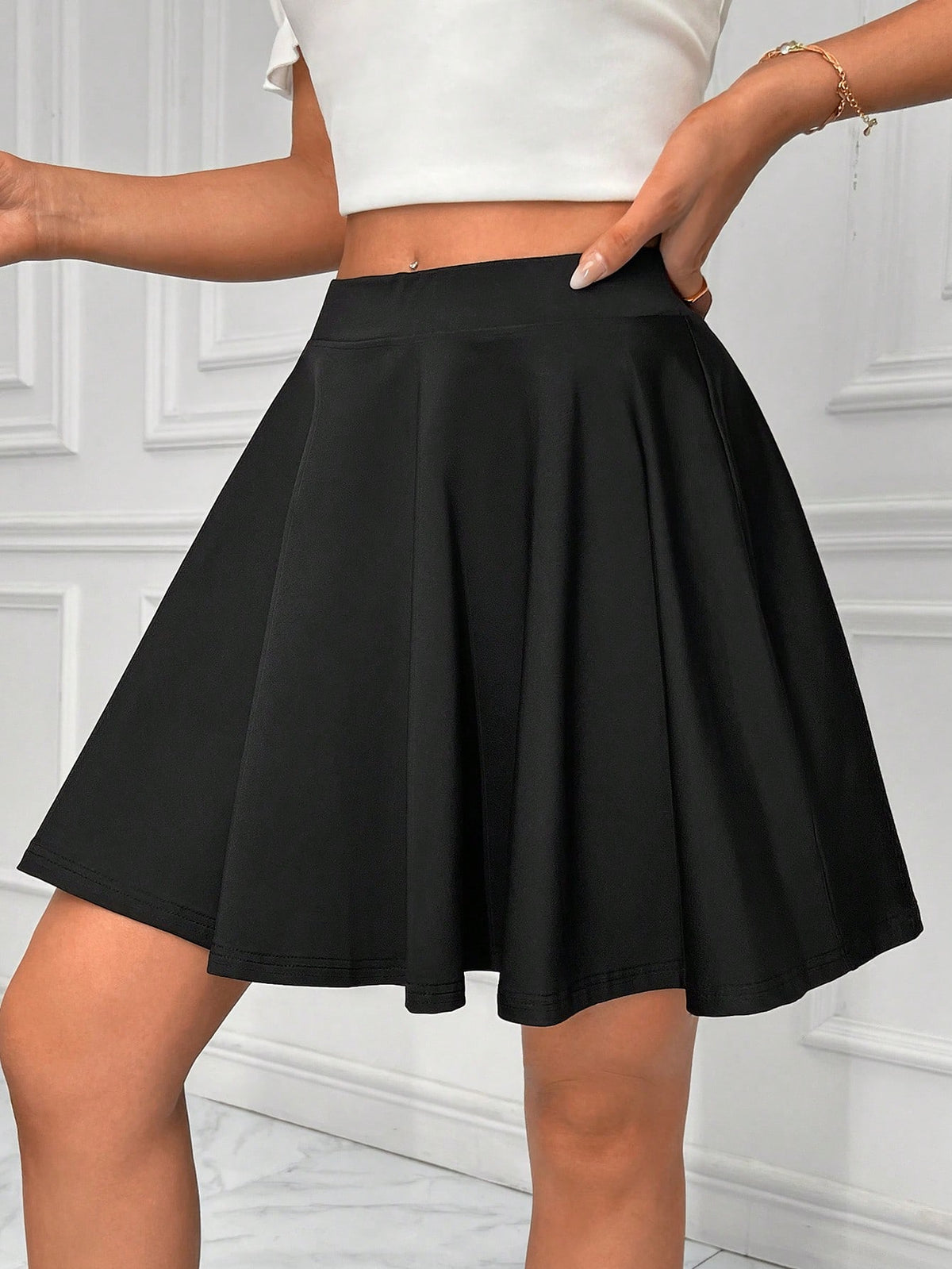 Essnce Solid Flare Hem Skirt