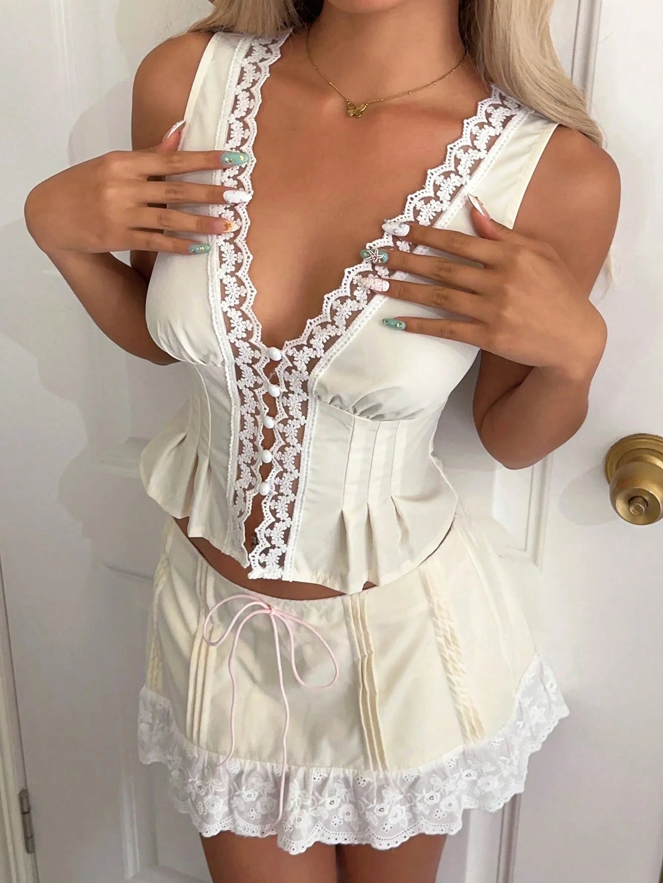 EZwear 2pcs/Set Women Lace Patchwork V-Neck Sleeveless Top And Skirt Set Vacation Cream White Summer Cute Elegant