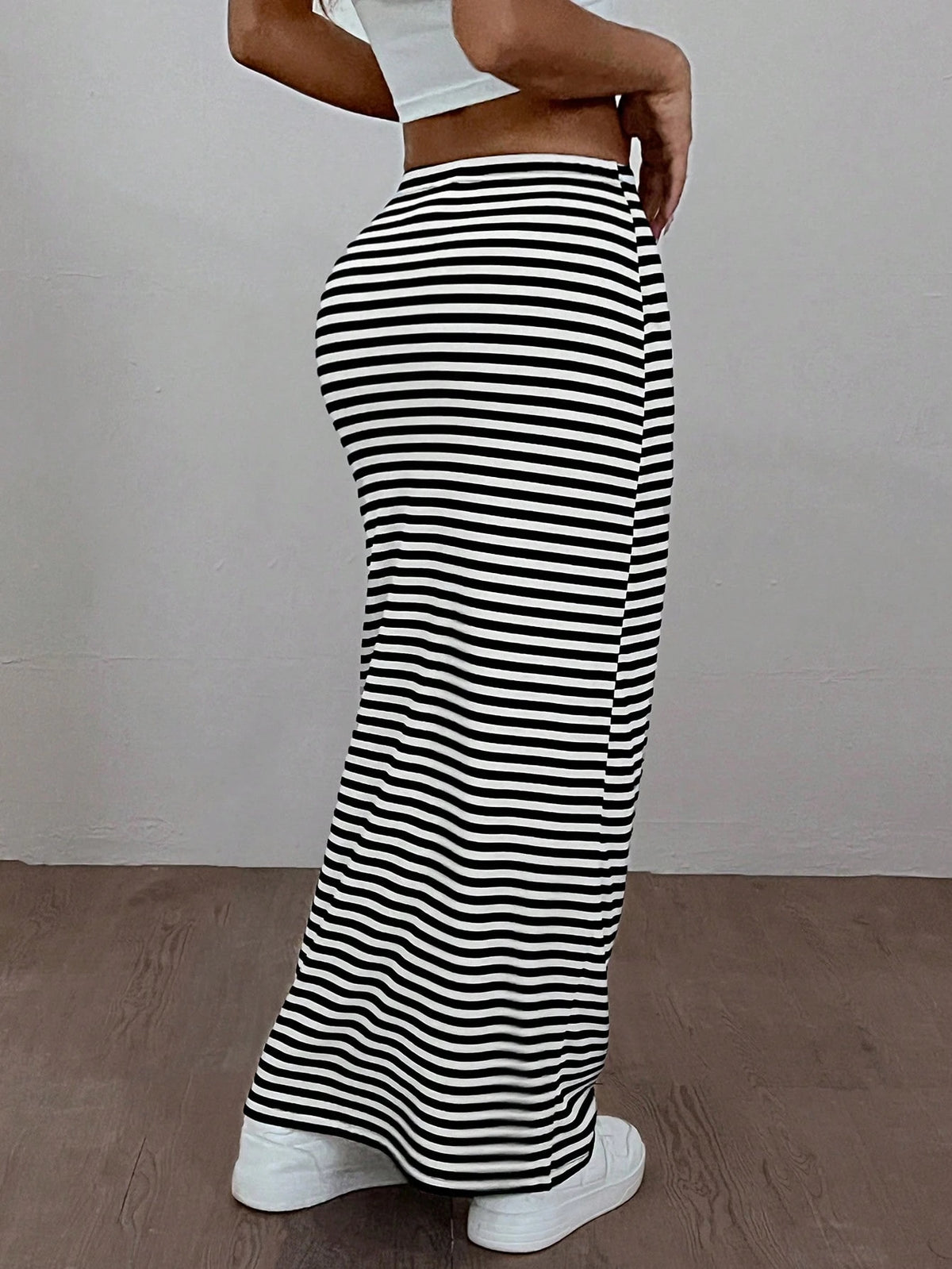 EZwear Women'S Striped Knit Tight-Fit Knee-Length Skirt