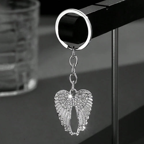 Fashionable Angel Wings Keychain- Shiny Angel Wings Keyring, Enamel Angel Wings Pendant Keychain, Rivet Design, Durable Metal Wings Accessory, Suitable For Men And Women, Couple's Daily Gift, Cute Wi