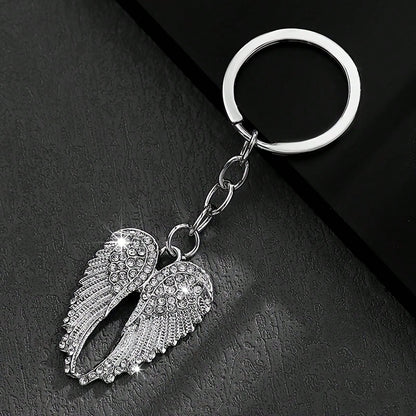 Fashionable Angel Wings Keychain- Shiny Angel Wings Keyring, Enamel Angel Wings Pendant Keychain, Rivet Design, Durable Metal Wings Accessory, Suitable For Men And Women, Couple's Daily Gift, Cute Wi