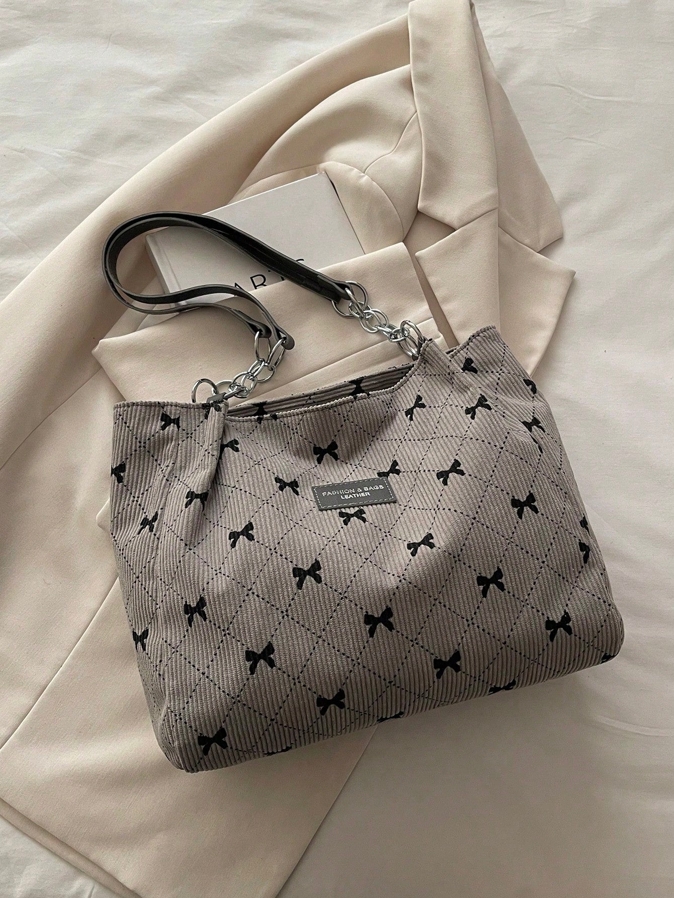 Fashionable Large Capacity Solid Color Plush Shoulder Tote Bag Suitable For School, Travel, Shopping, Dating