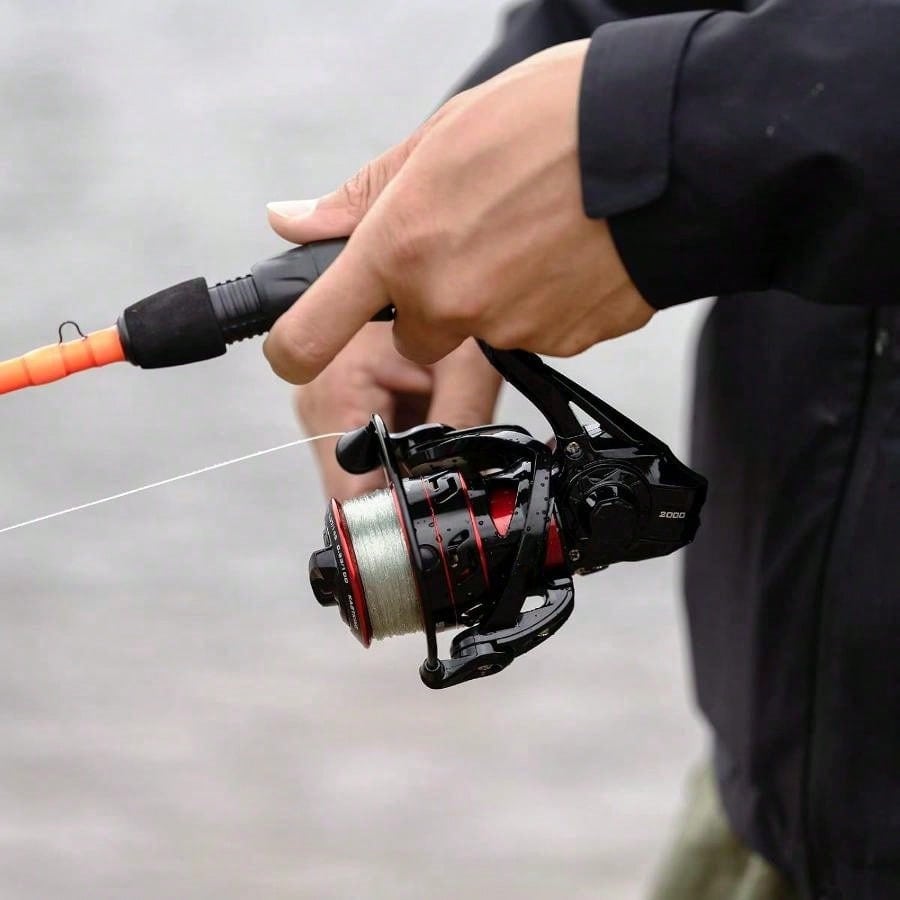 Fishing Reel- A Gear Ratio Rotary Reel That Can Withstand Up To 22 Lbs, Equipped With 5+1/7+1 Ball Bearings, And An Asymmetrical Rotary Reel Rotor Design.