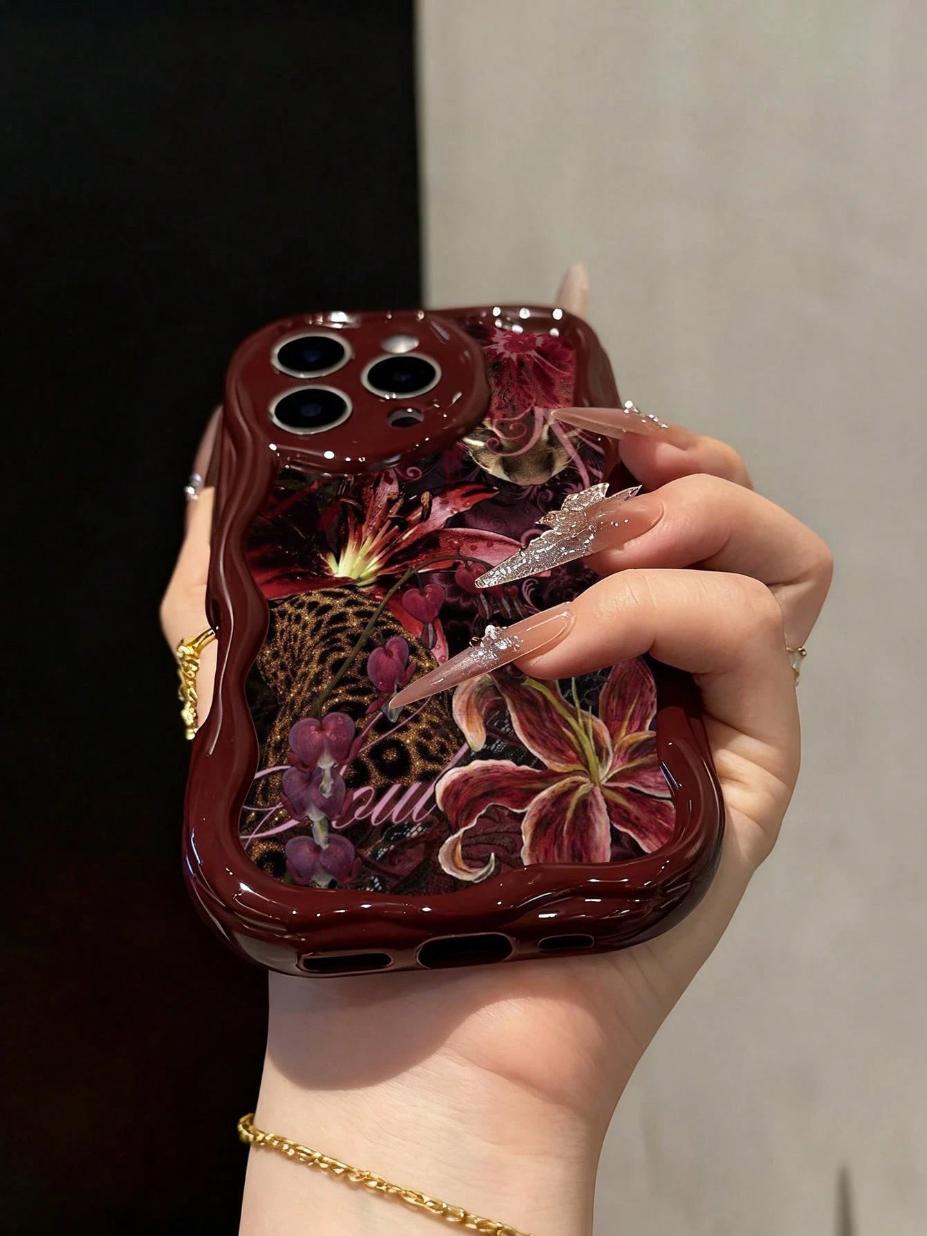 Floral Painted Cream Wavy Edge Burgundy Flat Print Anti-Drop Fashion Cute Phone Case Compatible With Iphone 17/17 Pro/17 Pro Max/ 16/16 Pro/16 Pro Max/16 Plus/10/14/15/P14/P13/P12/P11 Thick Soft Full