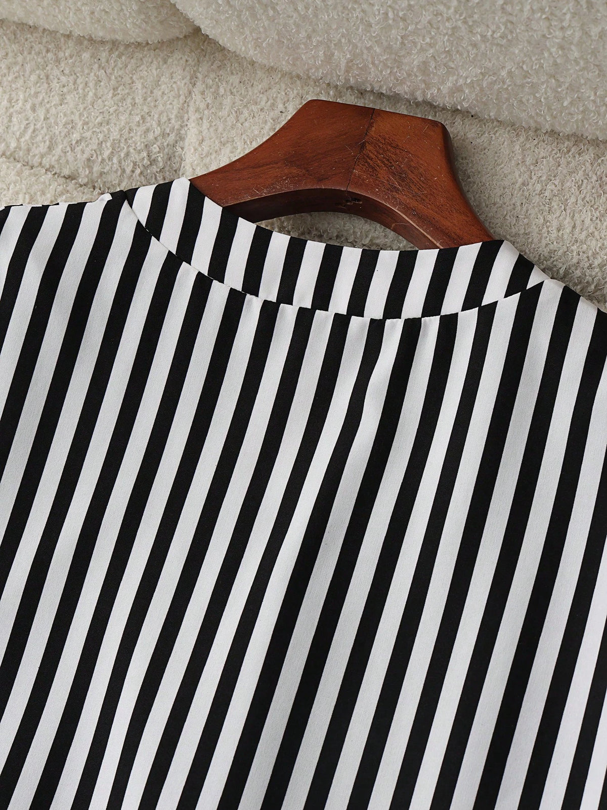 Franclia Casual Summer Women's Black And White Checkered V-Neck Raglan Short Sleeve Fake Two-Piece Striped Blouse,Office Elegant Knitted Vest Woven Top Shirts