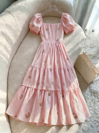 Franclia Delicate French Ditsy Floral Square Collar Puff Sleeve Single-Breasted Waist Ruffle Dress Design